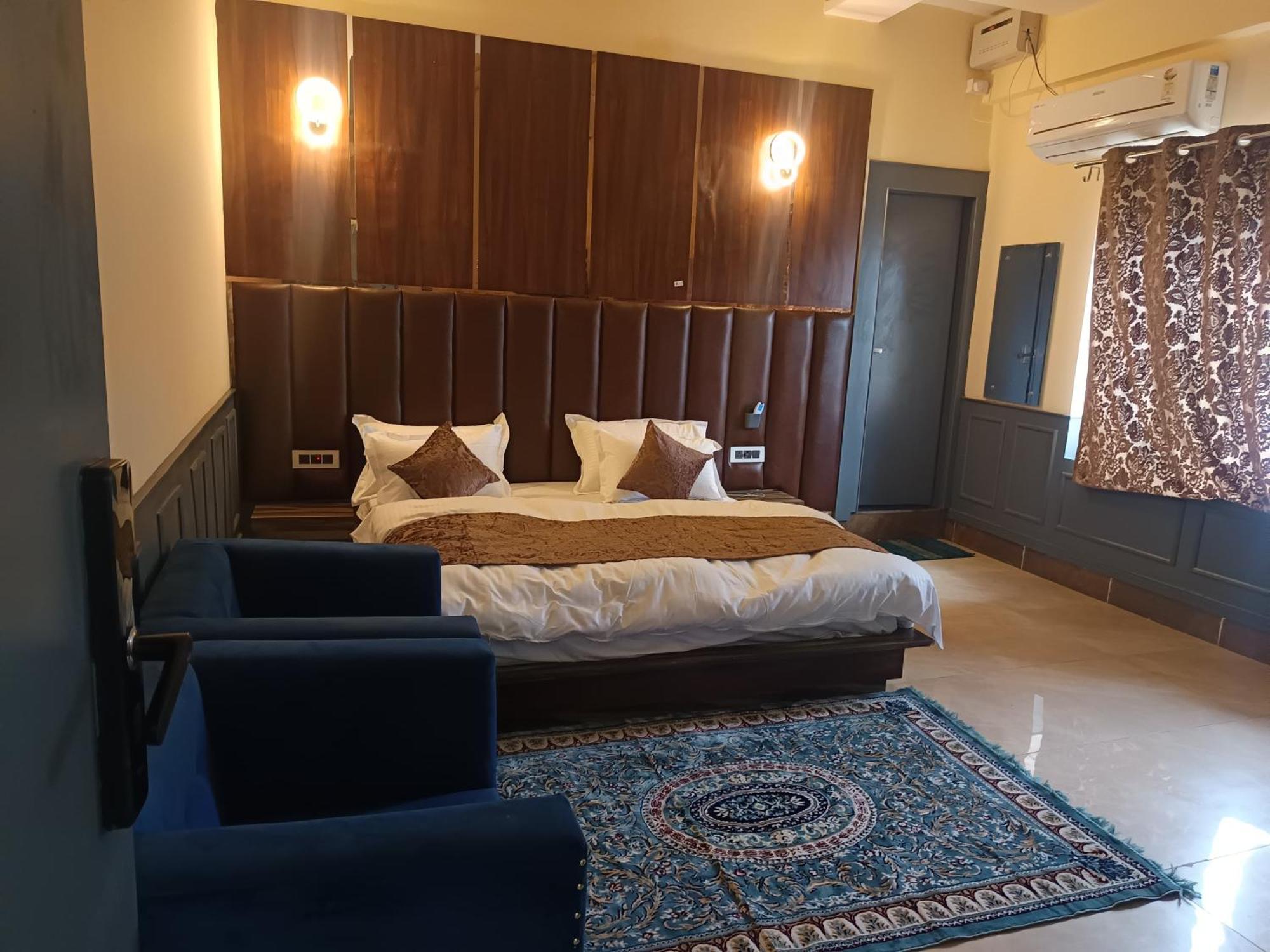 Hotel The Winter Sky Srinagar (Jammu and Kashmir)