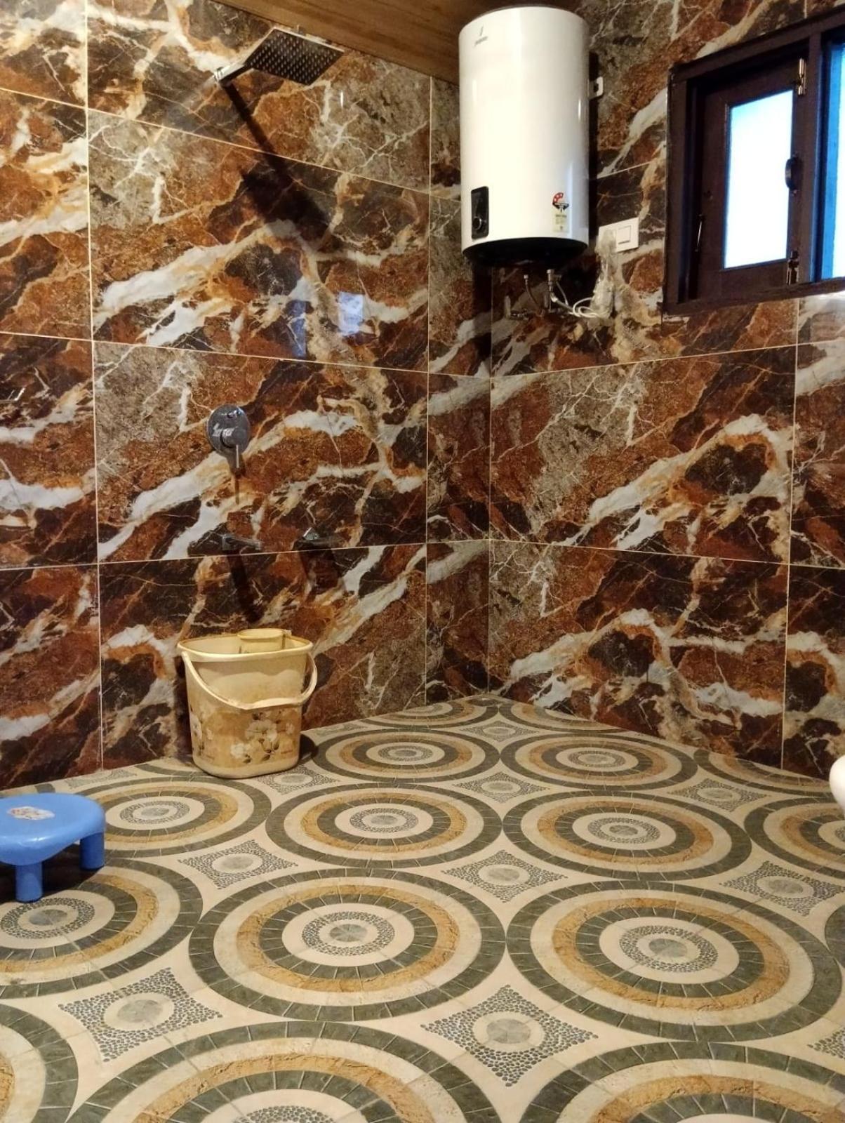 Reshi Heritage Hotel 2*