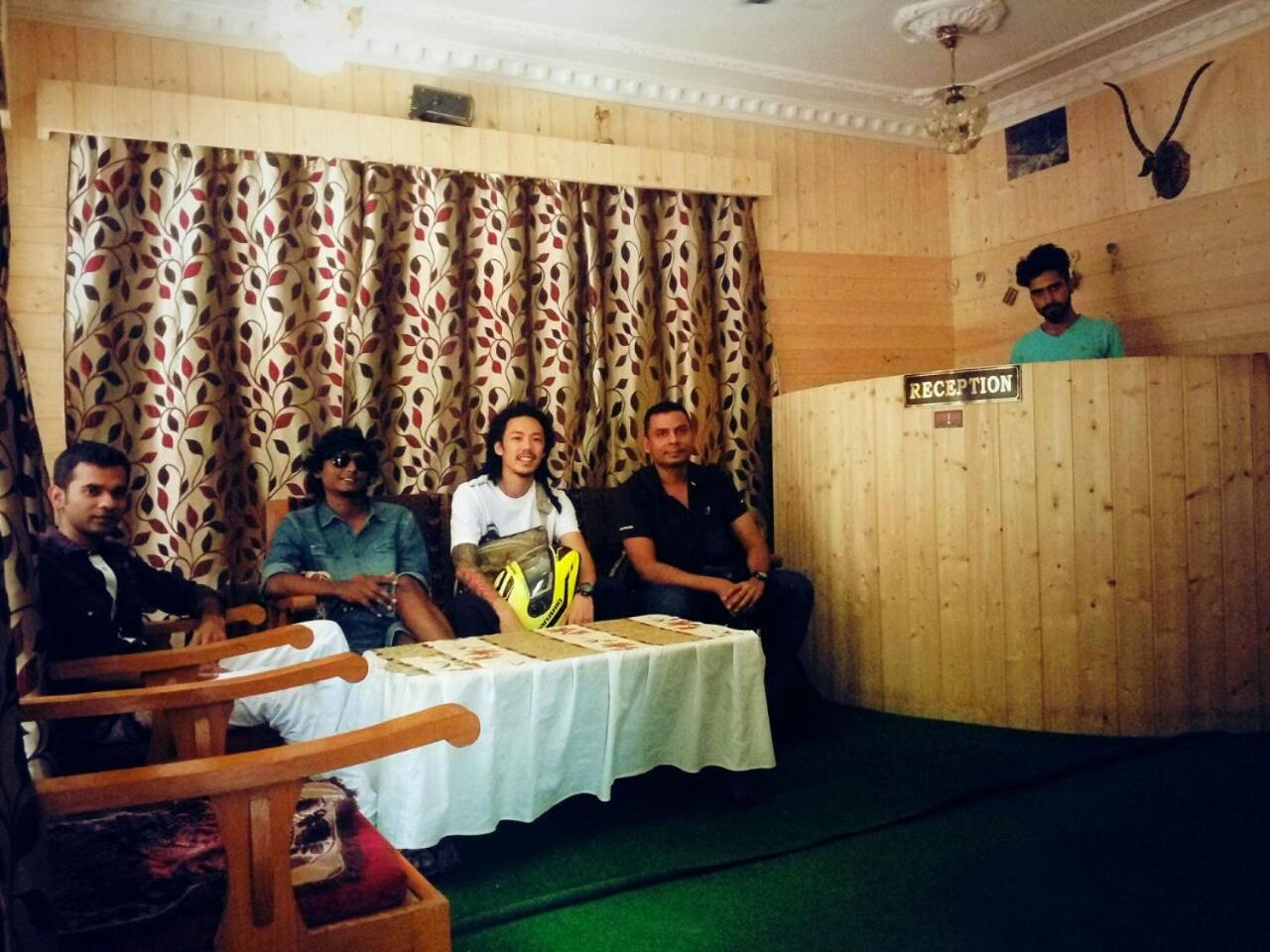 Fabulous Kashmir Hotel Srinagar (Jammu and Kashmir)