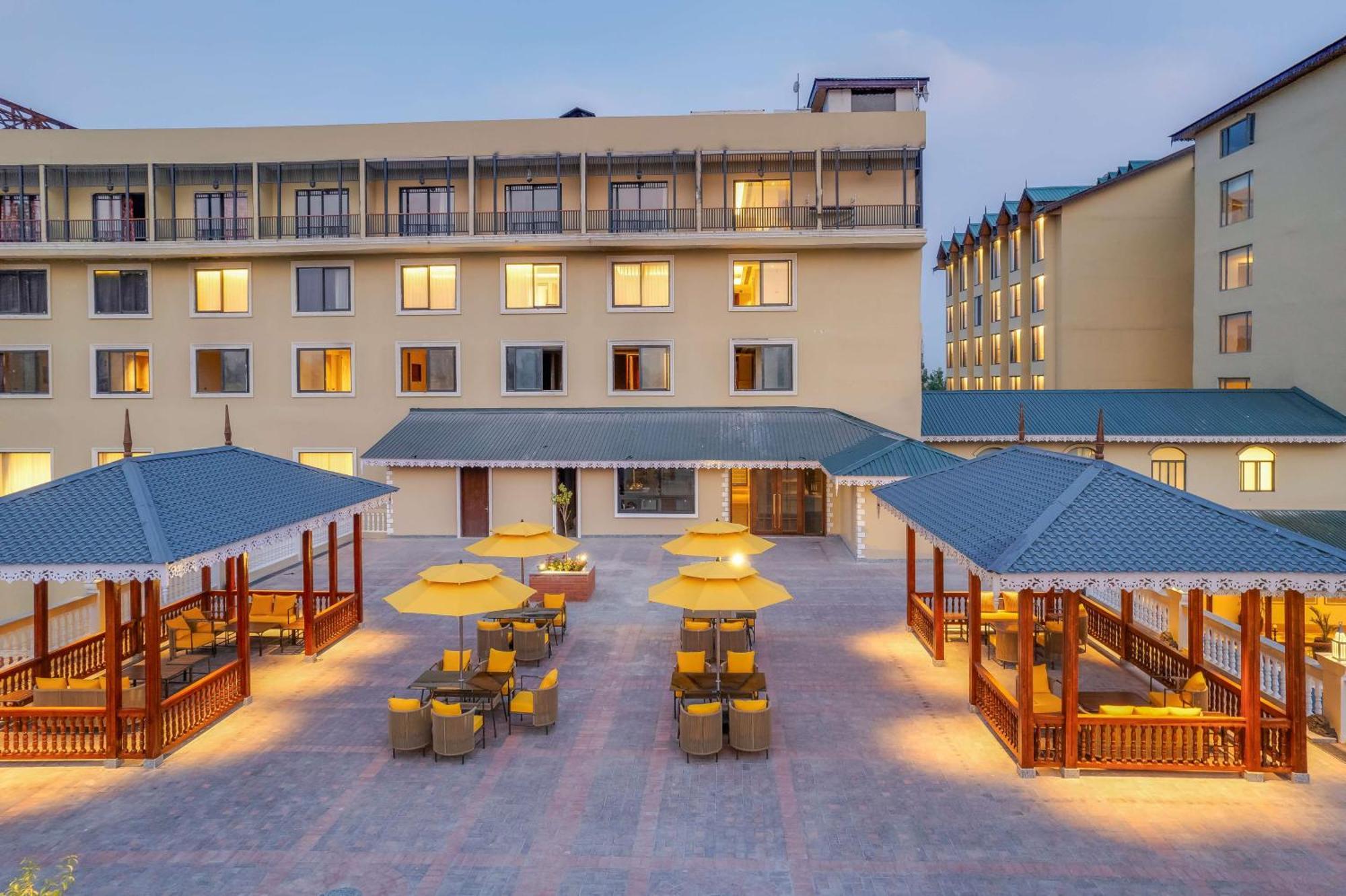 Radisson Collection & Spa, Riverfront Srinagar (Jammu and Kashmir)