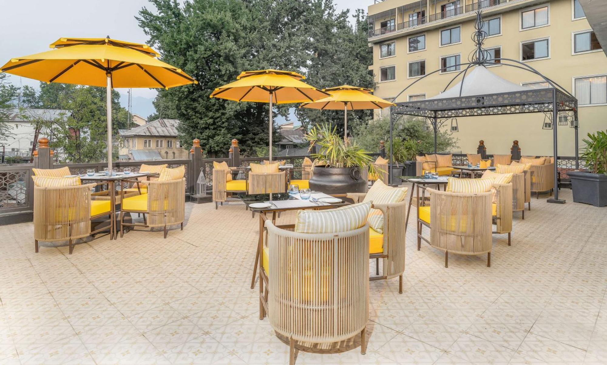 Radisson Collection & Spa, Riverfront Hotel