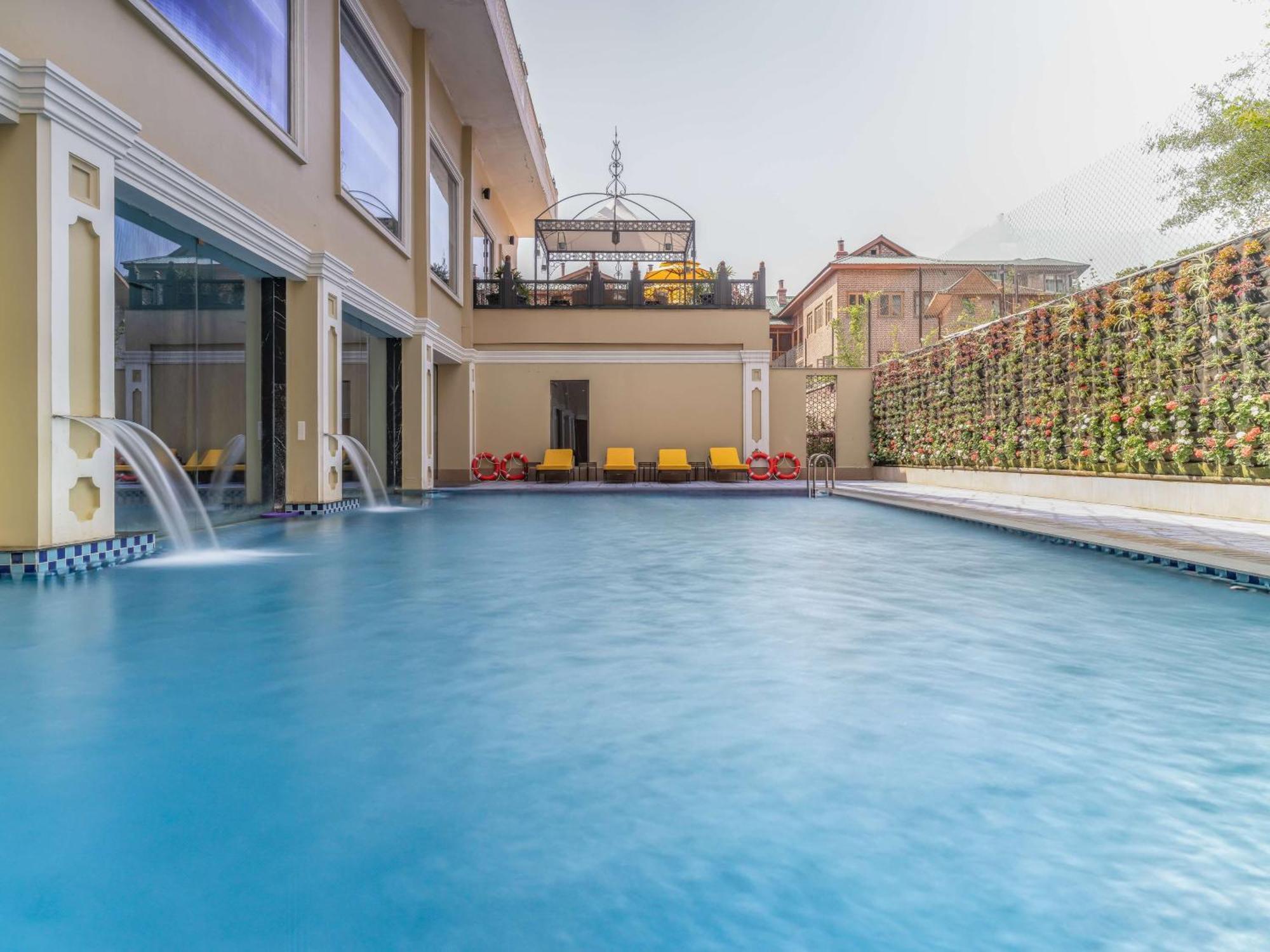 Radisson Collection & Spa, Riverfront