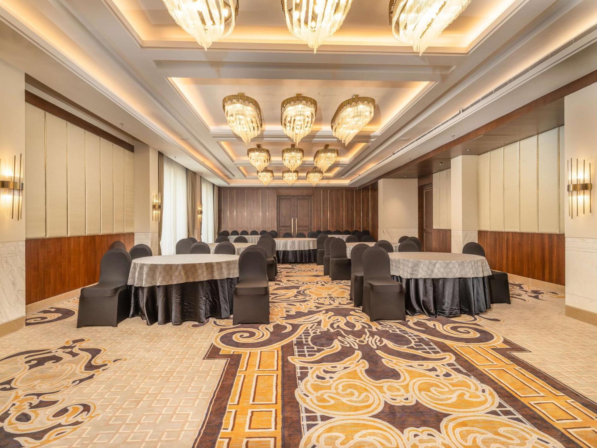 Radisson Collection & Spa, Riverfront 5* Srinagar (Jammu and Kashmir)