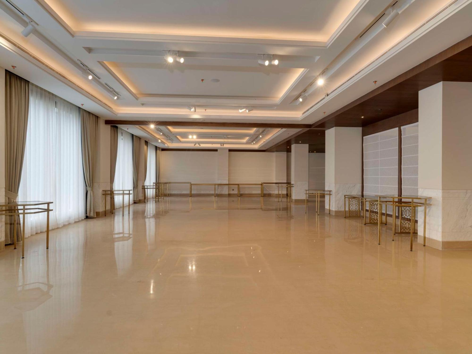 Radisson Collection & Spa, Riverfront