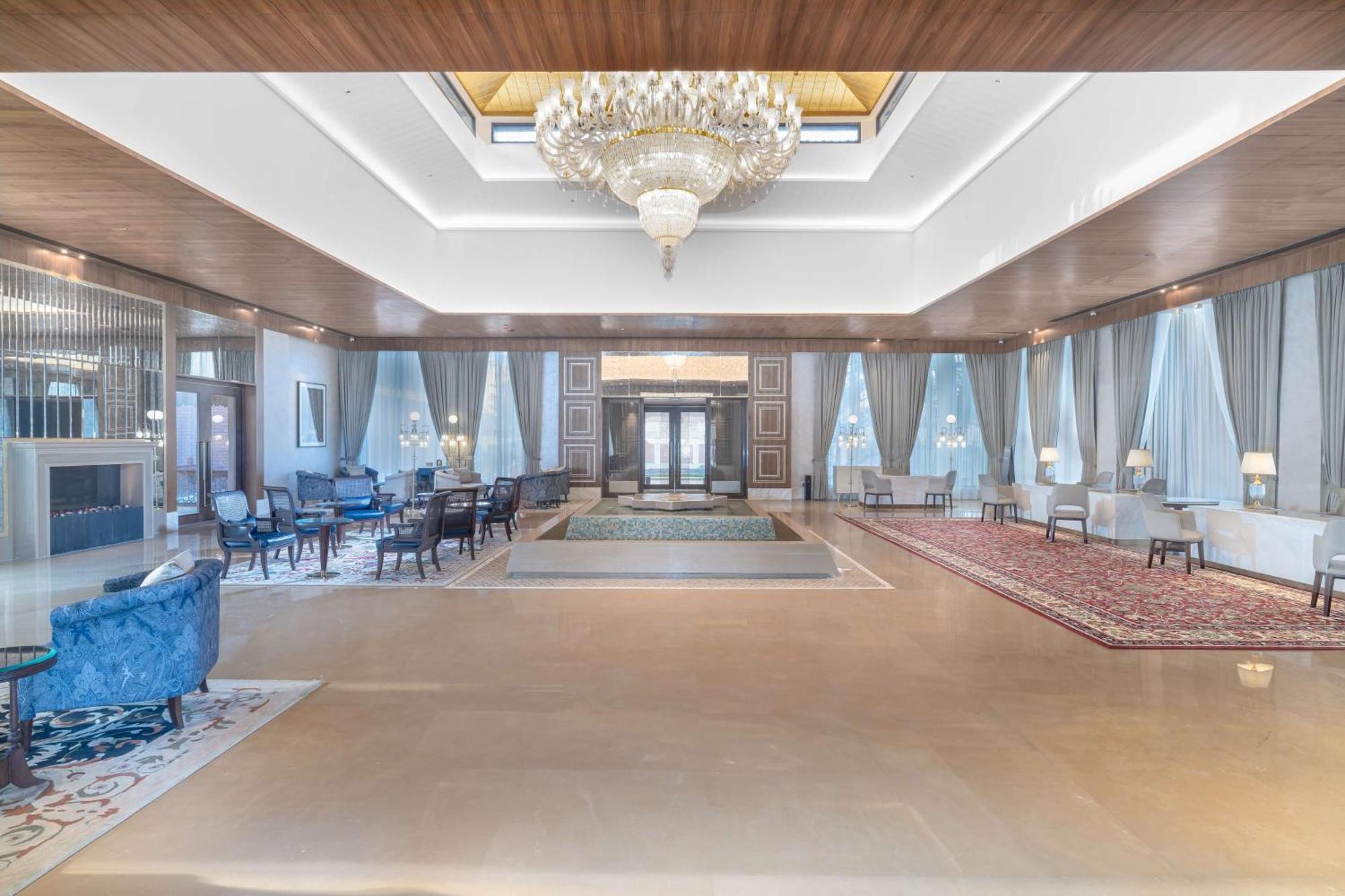 Hotel Radisson Collection & Spa, Riverfront Srinagar (Jammu and Kashmir)