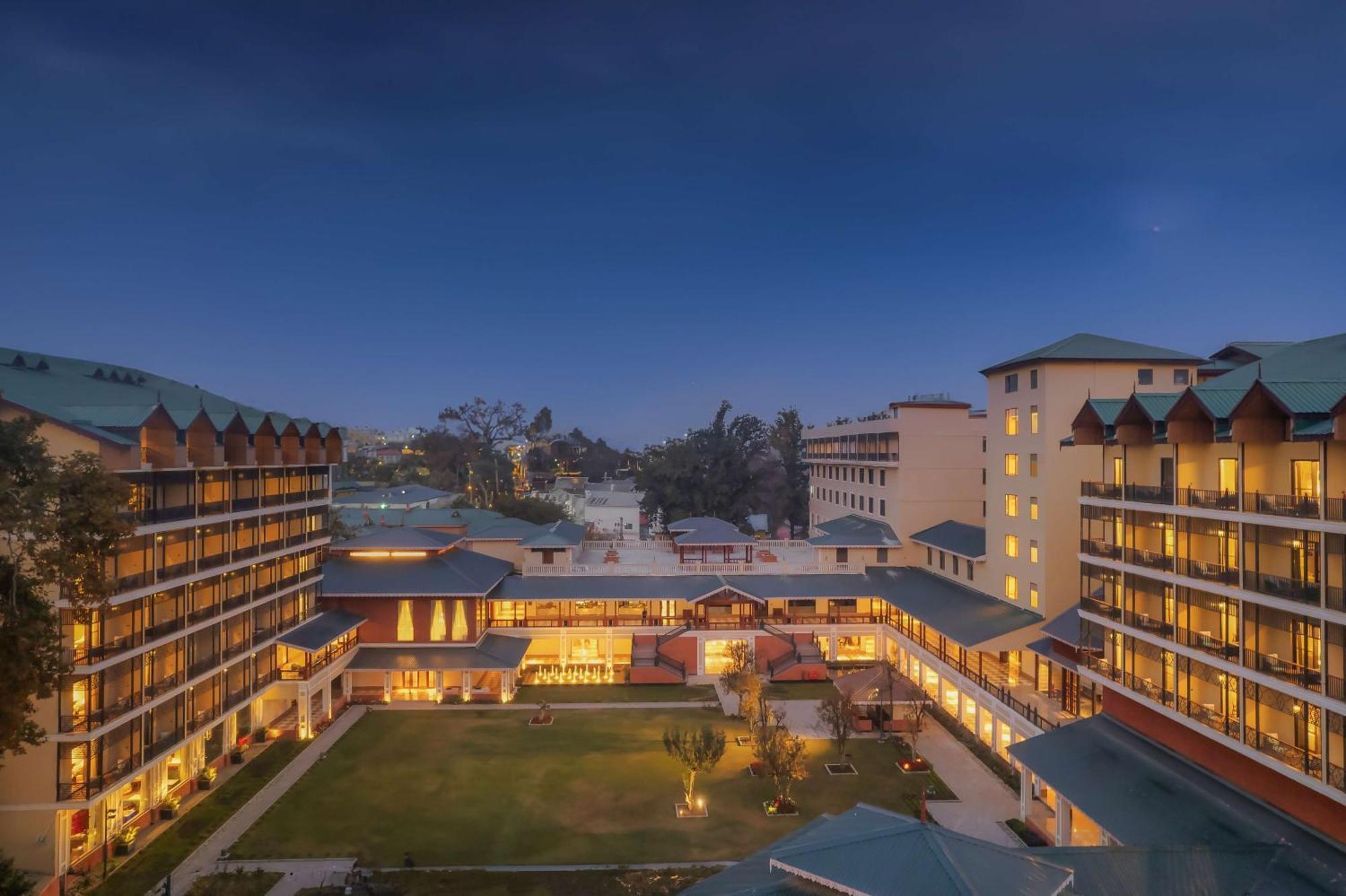 Hotel Radisson Collection & Spa, Riverfront Srinagar (Jammu and Kashmir)