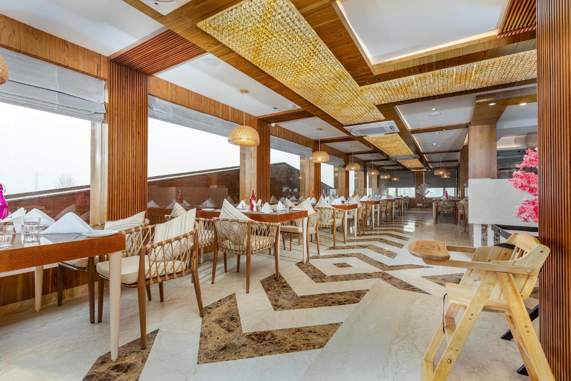 Hotel Meerz 4*