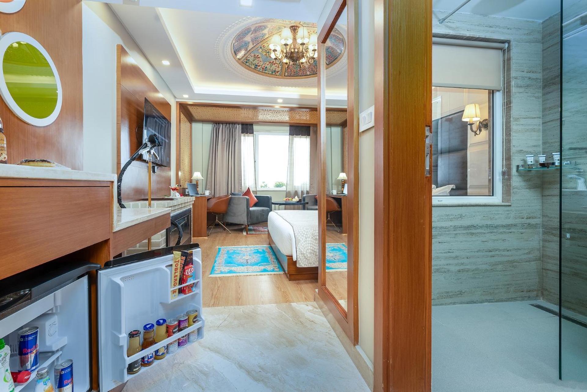Meerz Hotel Srinagar (Jammu and Kashmir)