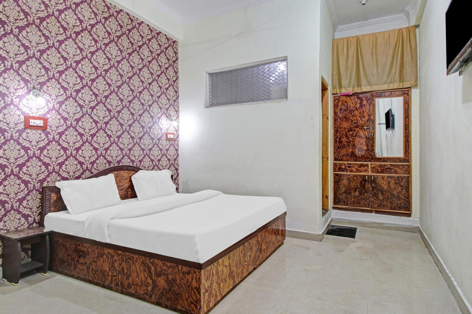 O 84461 Shaani Hotel