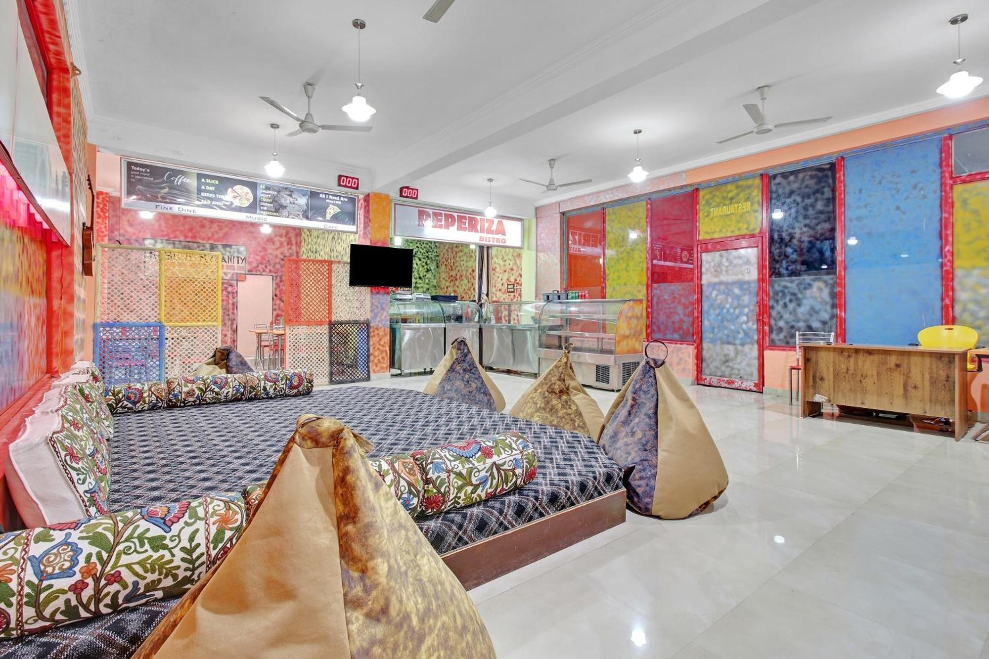 O 84461 Shaani Hotel Srinagar (Jammu and Kashmir)