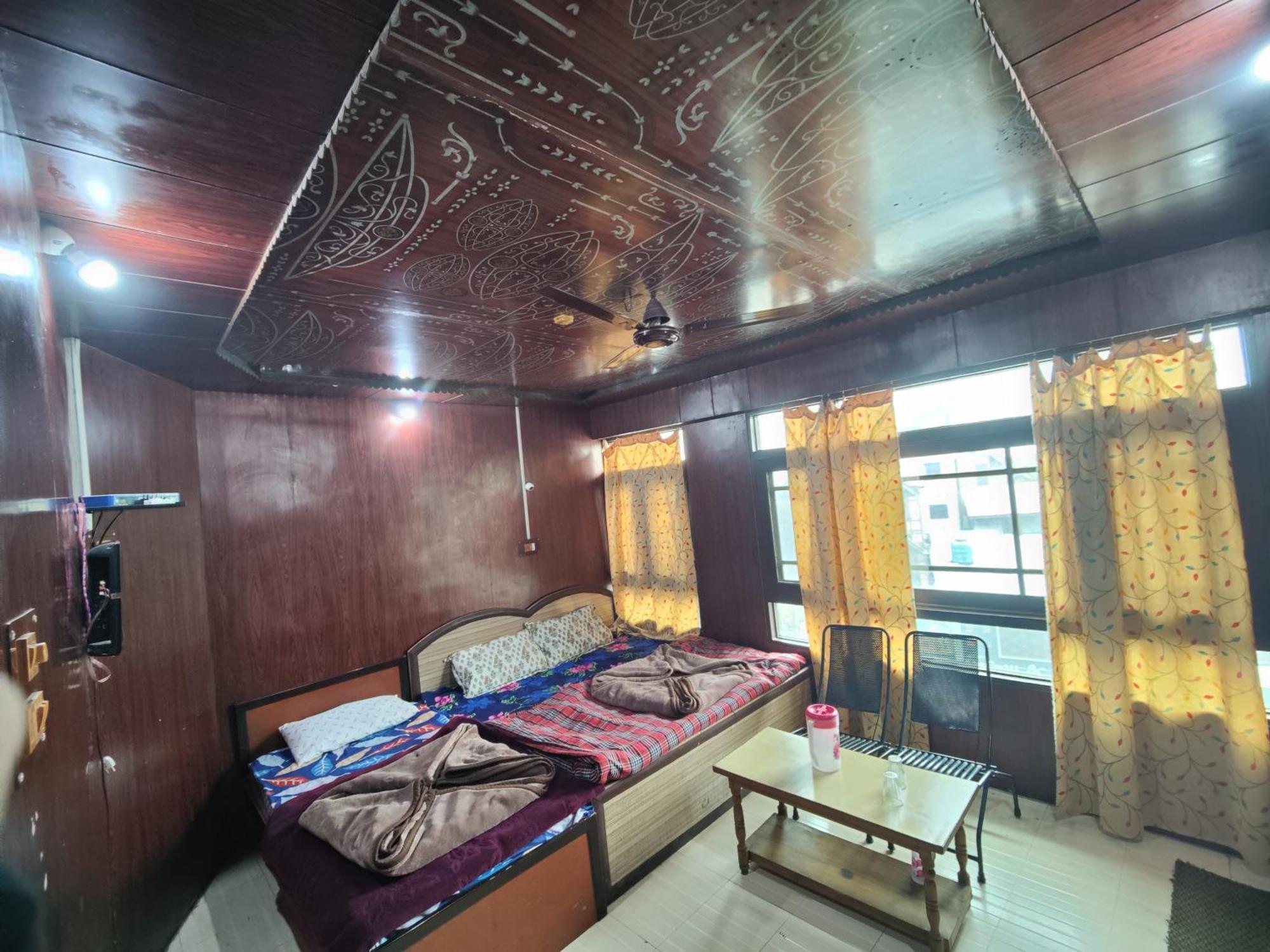 Sharjah Kashmir Hotel