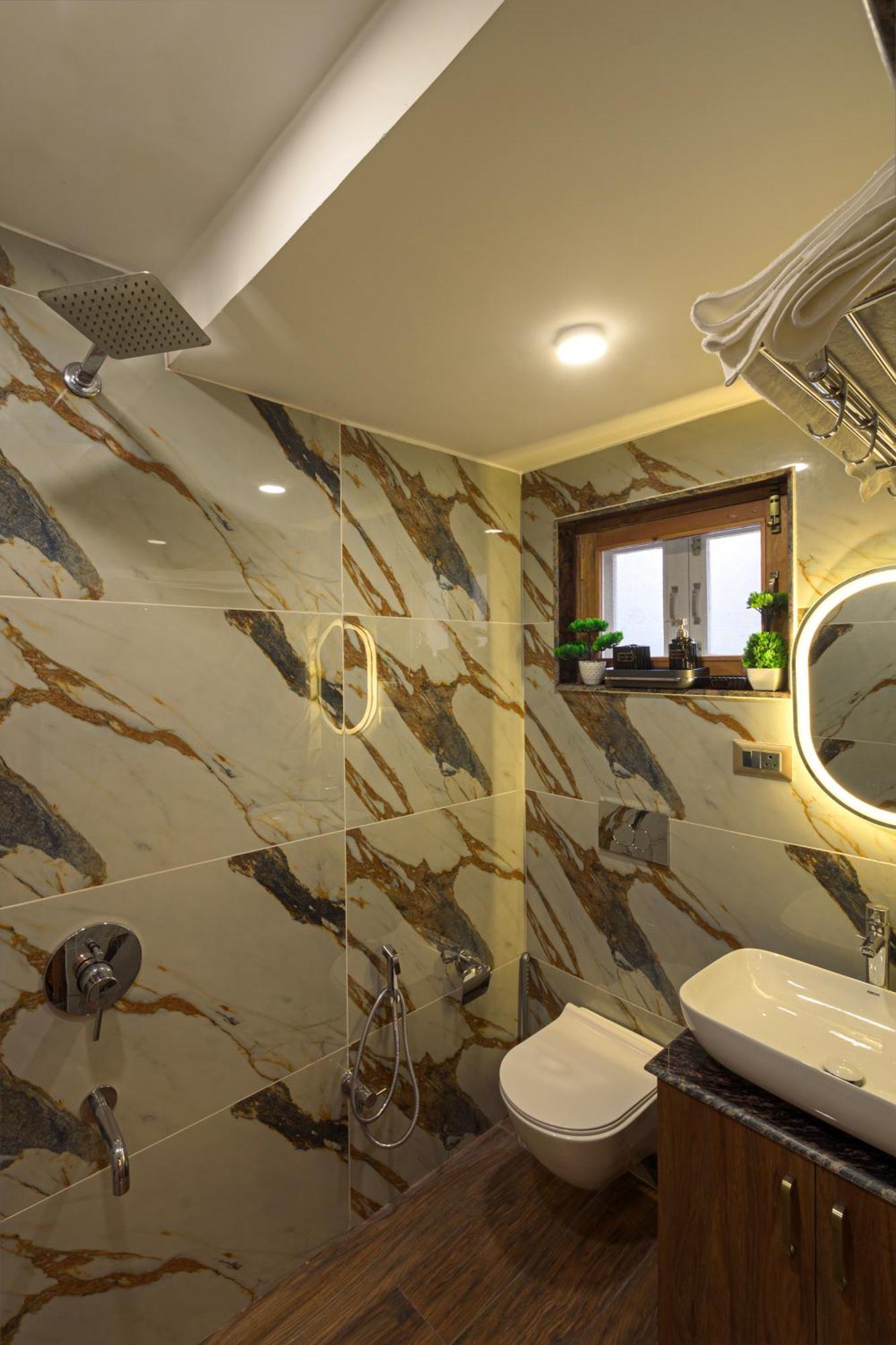 Palpenzy - Bespoke Premium * Srinagar (Jammu and Kashmir)