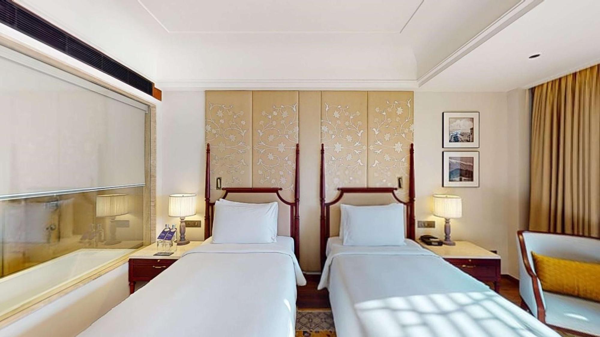 Radisson Collection & Spa, Riverfront Srinagar (Jammu and Kashmir)
