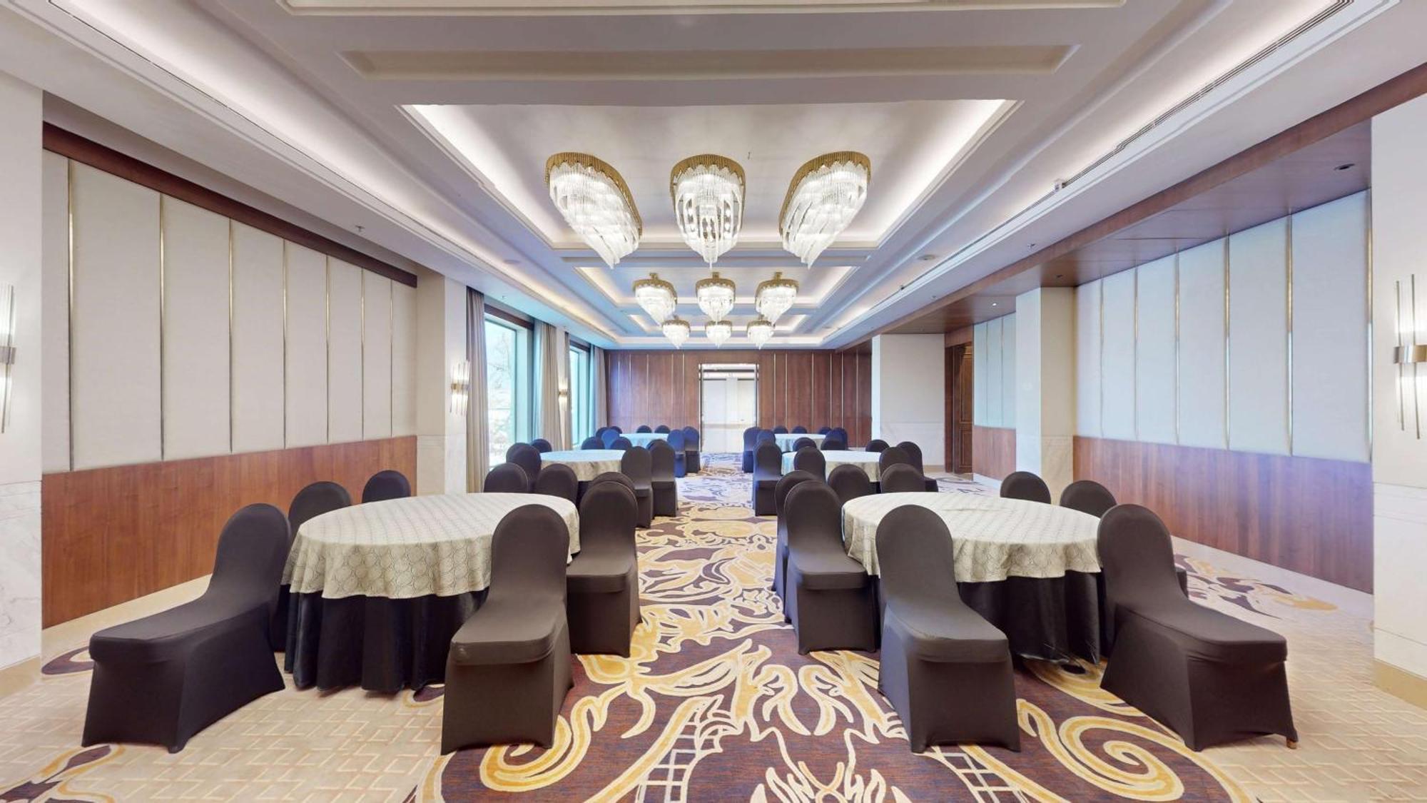 Radisson Collection & Spa, Riverfront 5* Srinagar (Jammu and Kashmir)