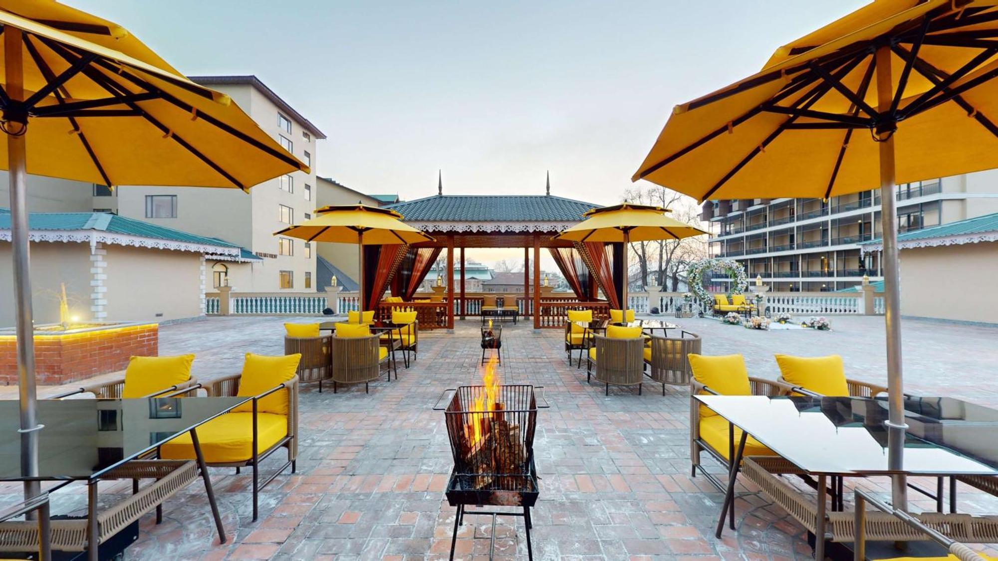 Radisson Collection & Spa, Riverfront Srinagar (Jammu and Kashmir)