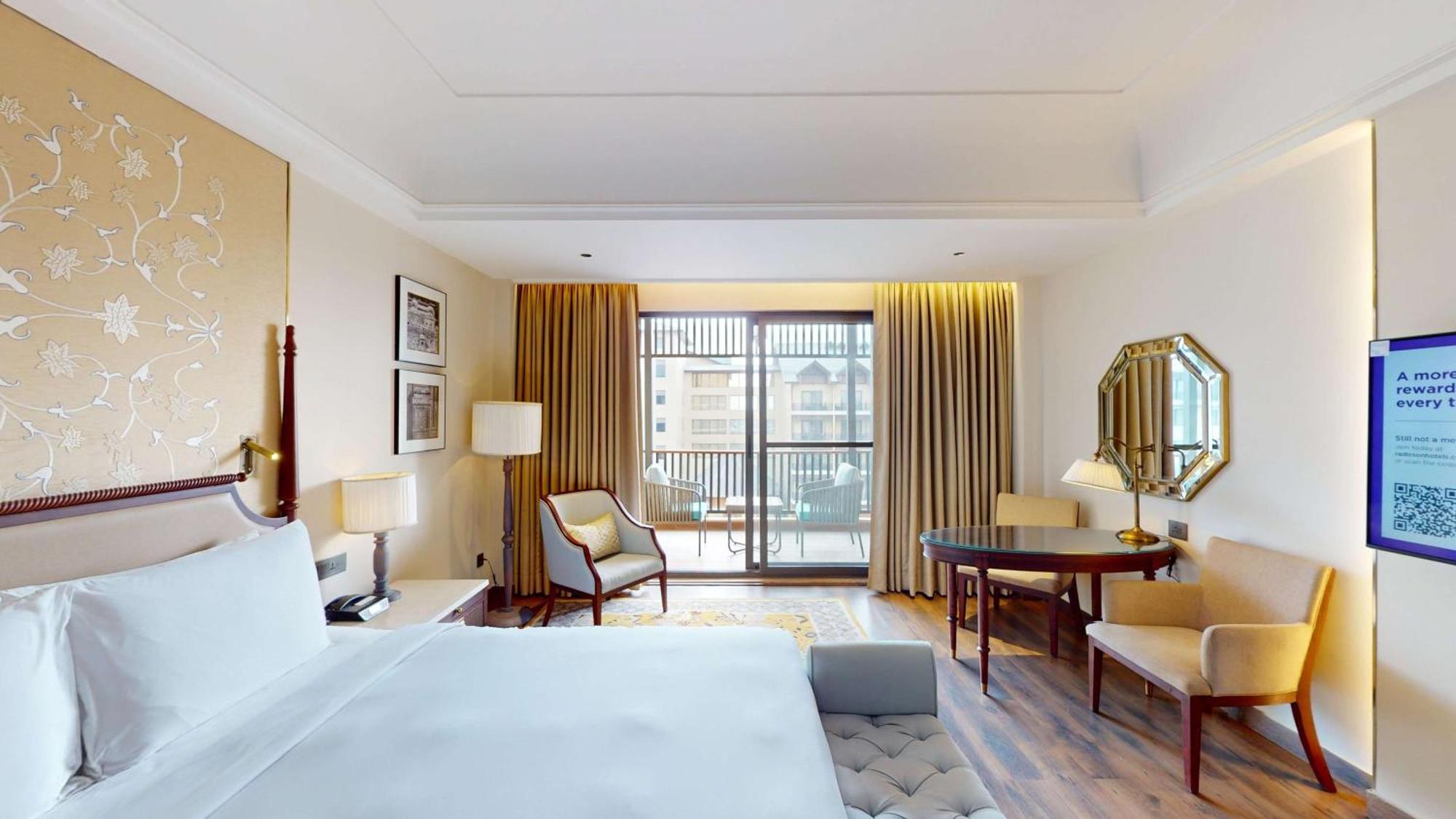 Hotel Radisson Collection & Spa, Riverfront 5*