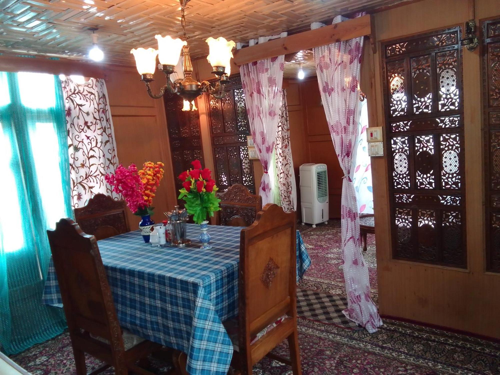 The Quebec Houseboats 4* Srinagar (Jammu and Kashmir)