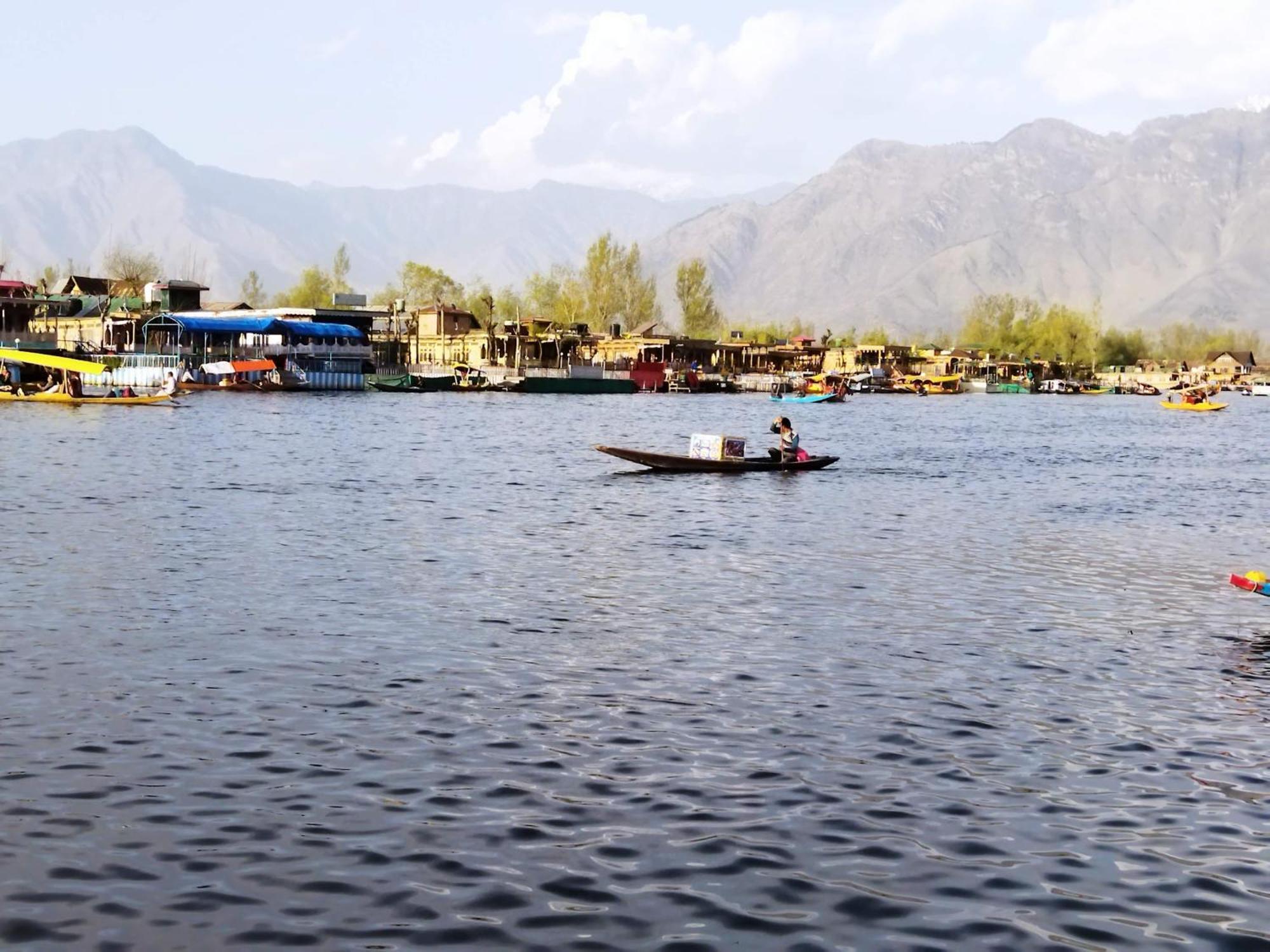 The Quebec Houseboats Hotel Srinagar (Jammu and Kashmir)