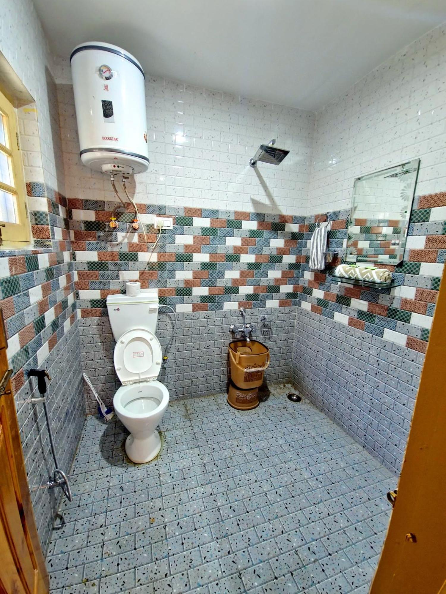 Homestay Dilawar Srinagar (Jammu and Kashmir)