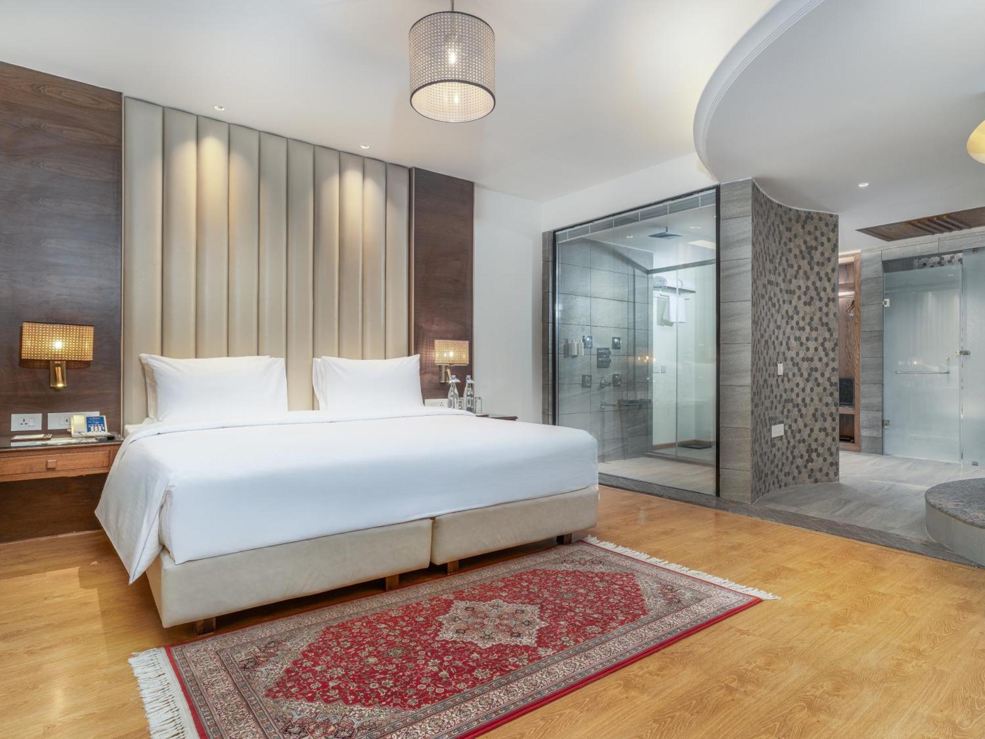 Sarovar Premiere Hotel