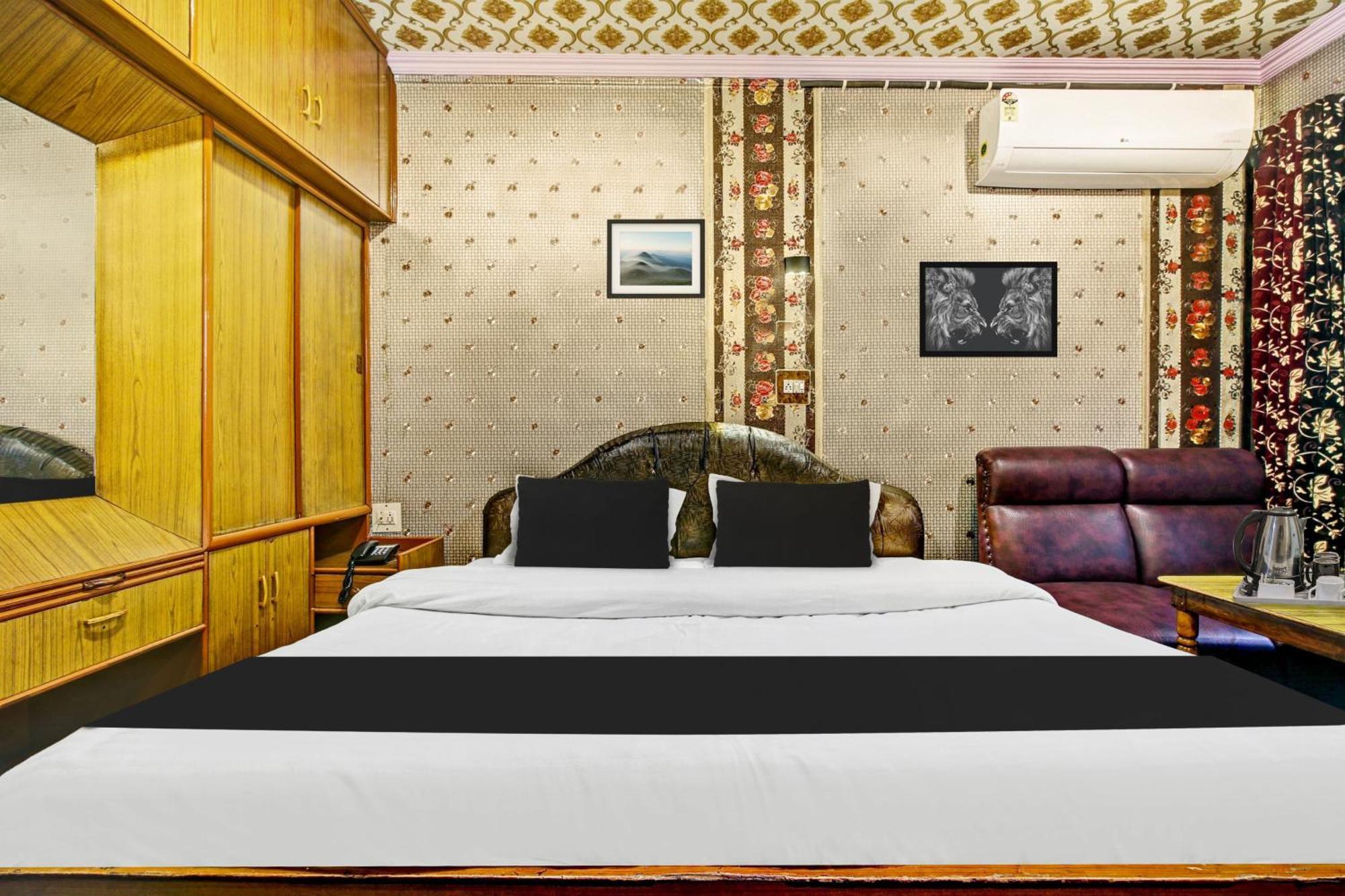 O Residency Road Srinagar (Jammu and Kashmir)