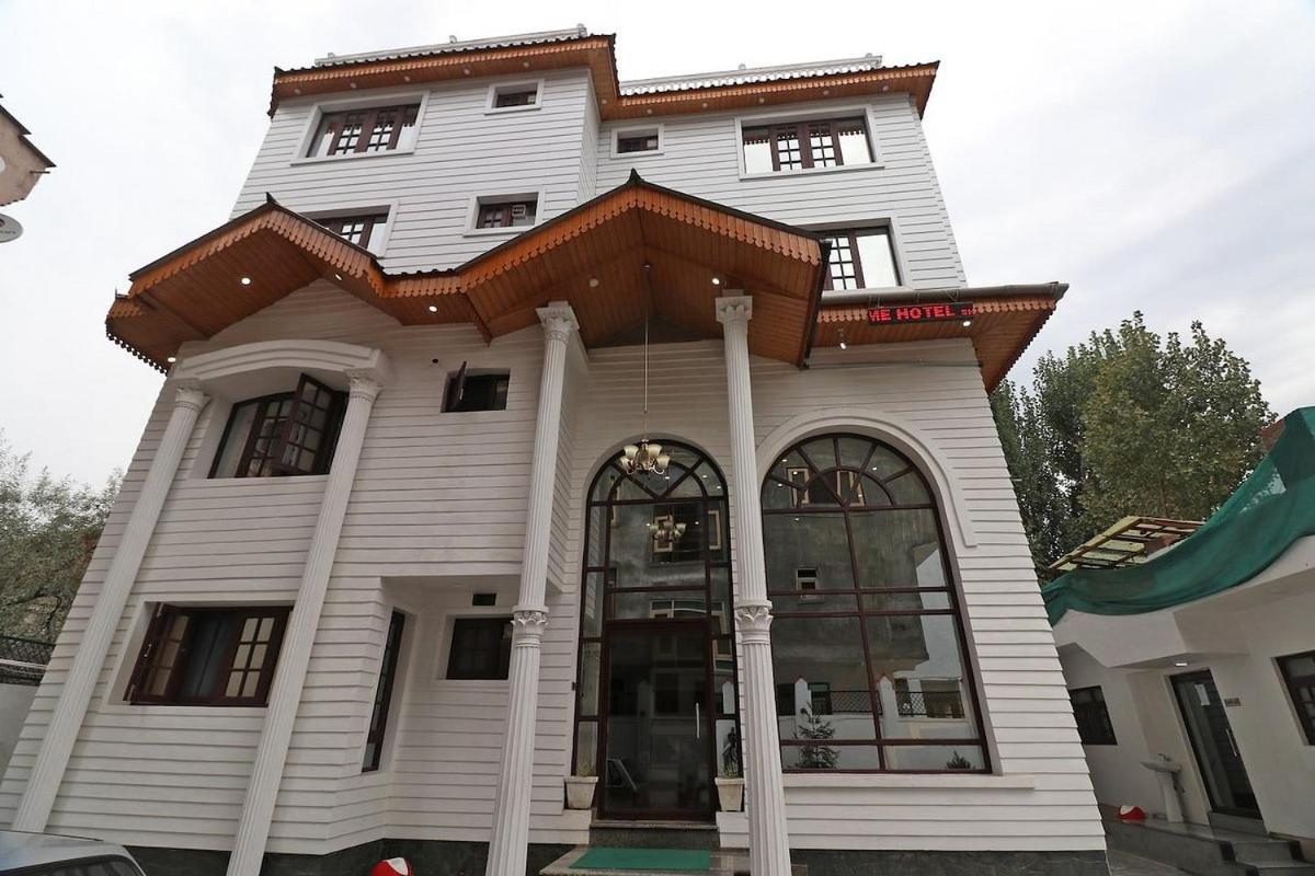 Hotel Shree Mazda 2*