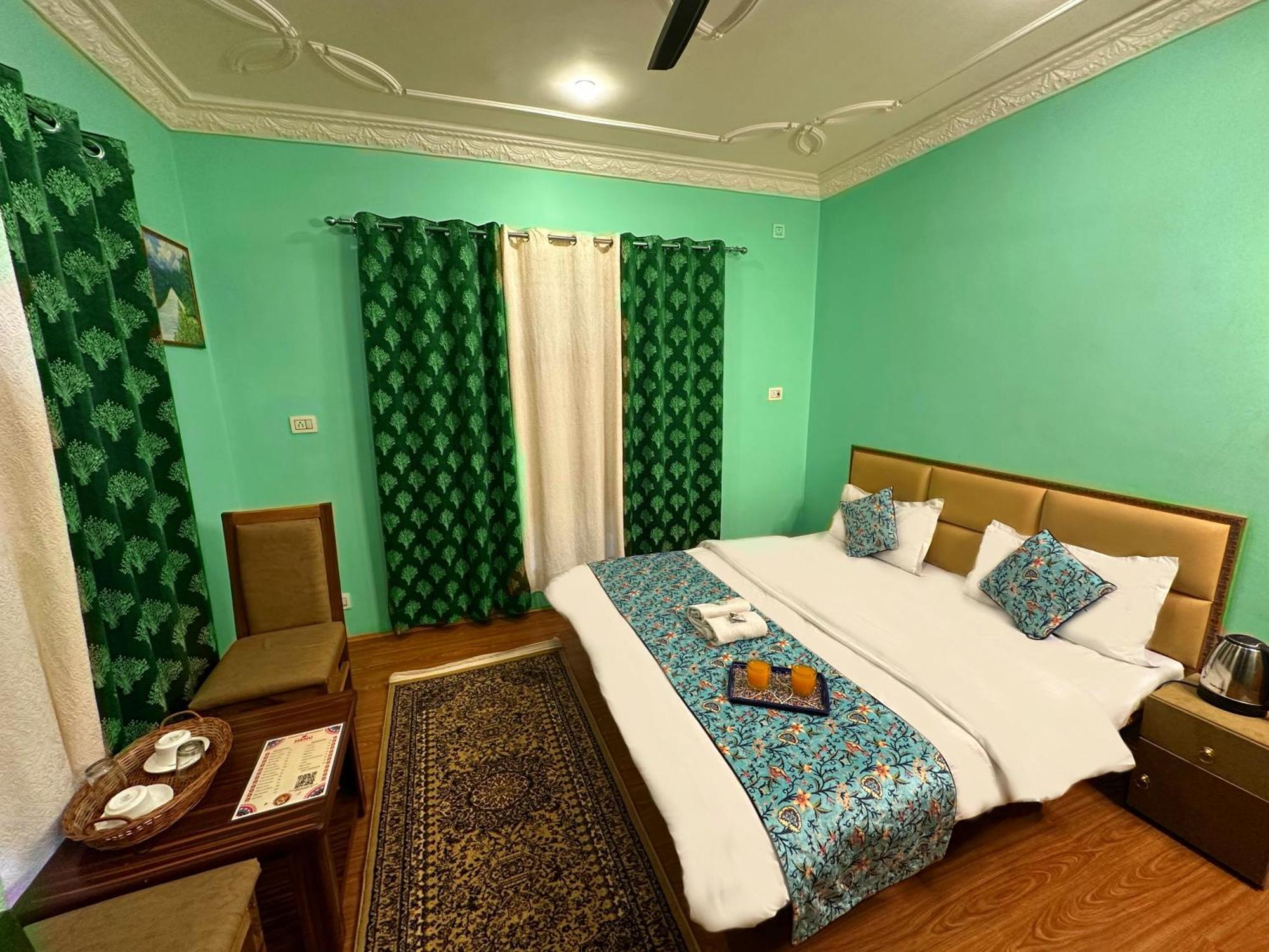 Faizzy Residency Hotel