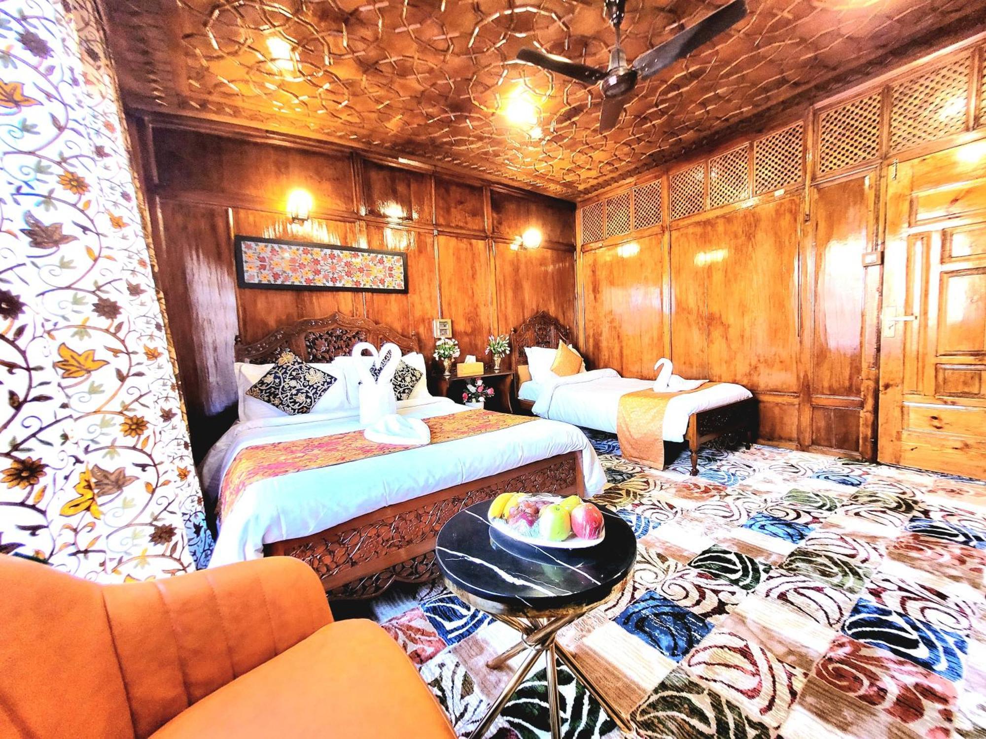 Hotel The Heritage Safina Group Of Houseboats Srinagar (Jammu and Kashmir)