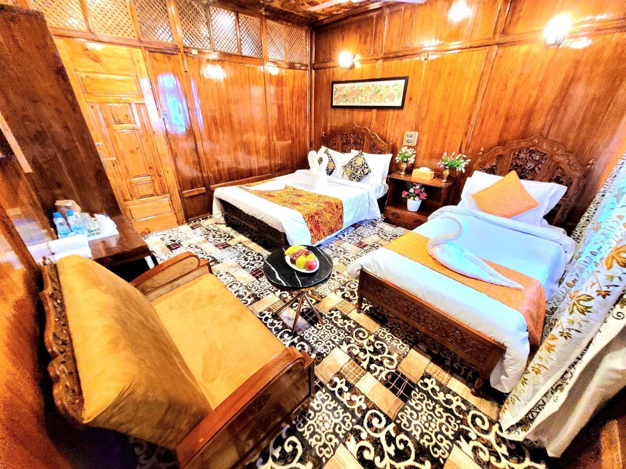 The Heritage Safina Group Of Houseboats Hotel Srinagar (Jammu and Kashmir)