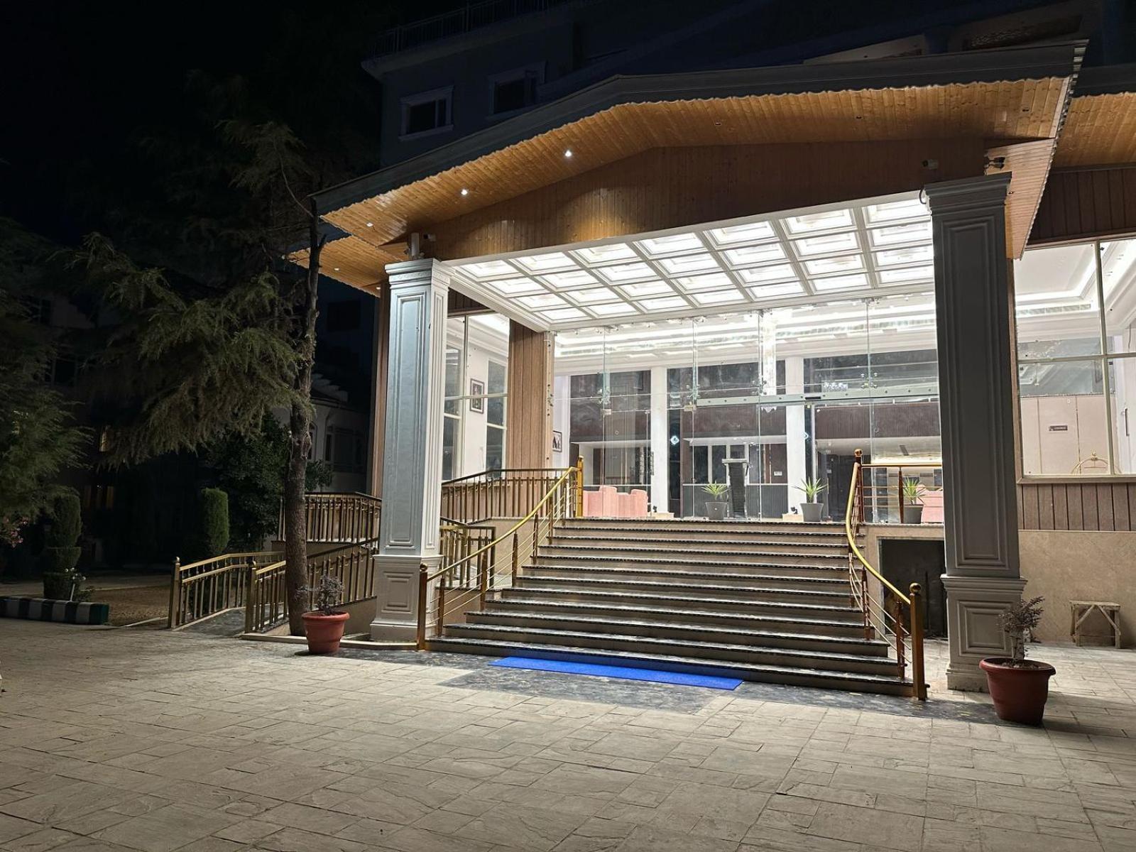 The Grand Mamta Hotel 4*
