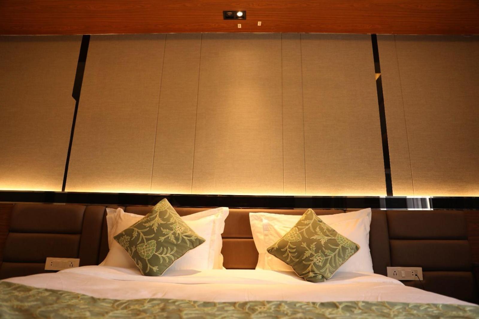 The Grand Mamta 4* Srinagar (Jammu and Kashmir)