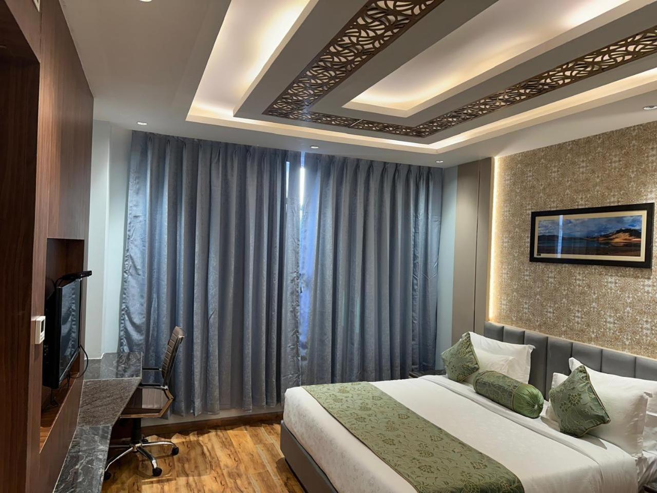The Grand Mamta Hotel