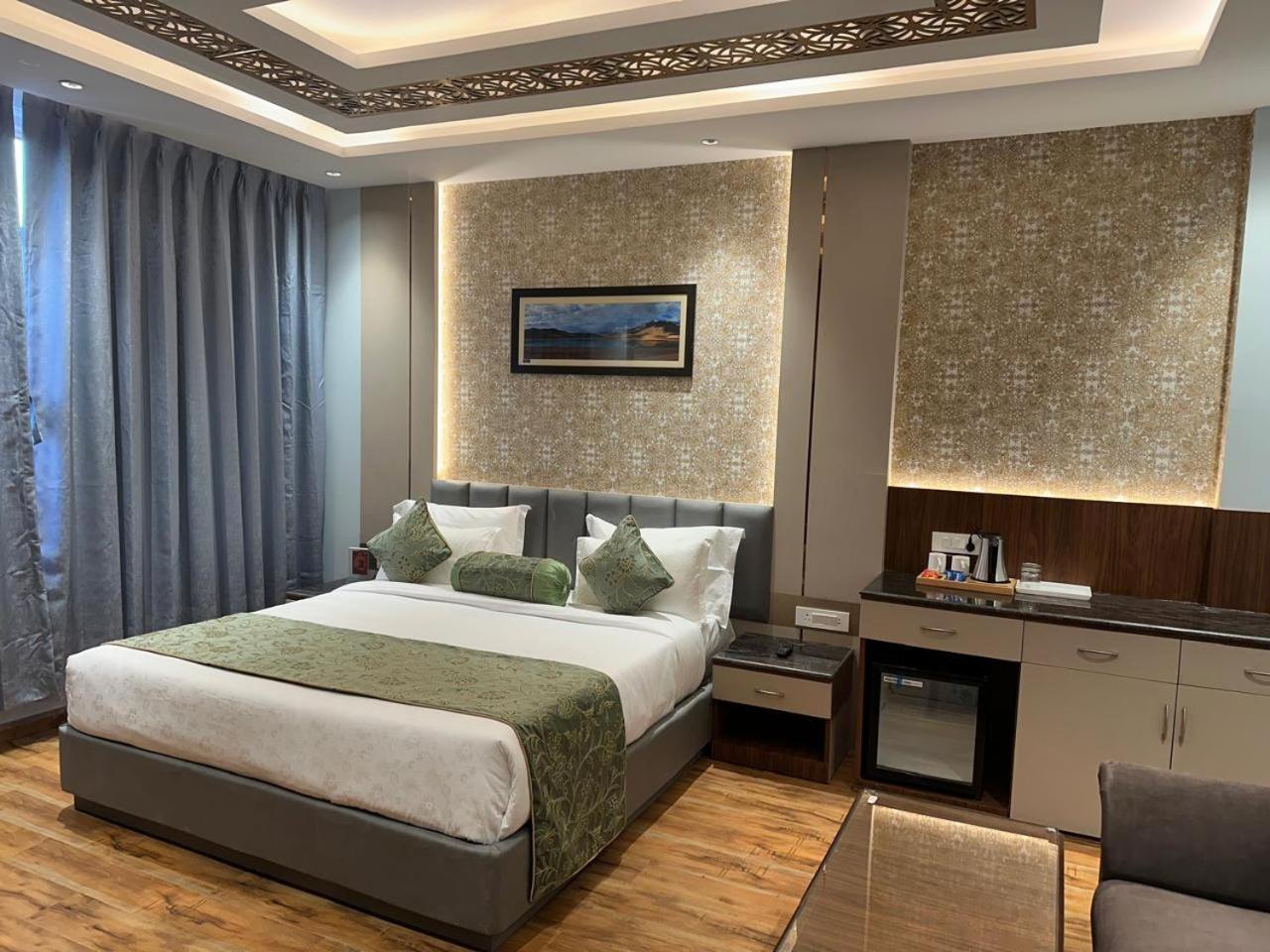 Hotel The Grand Mamta