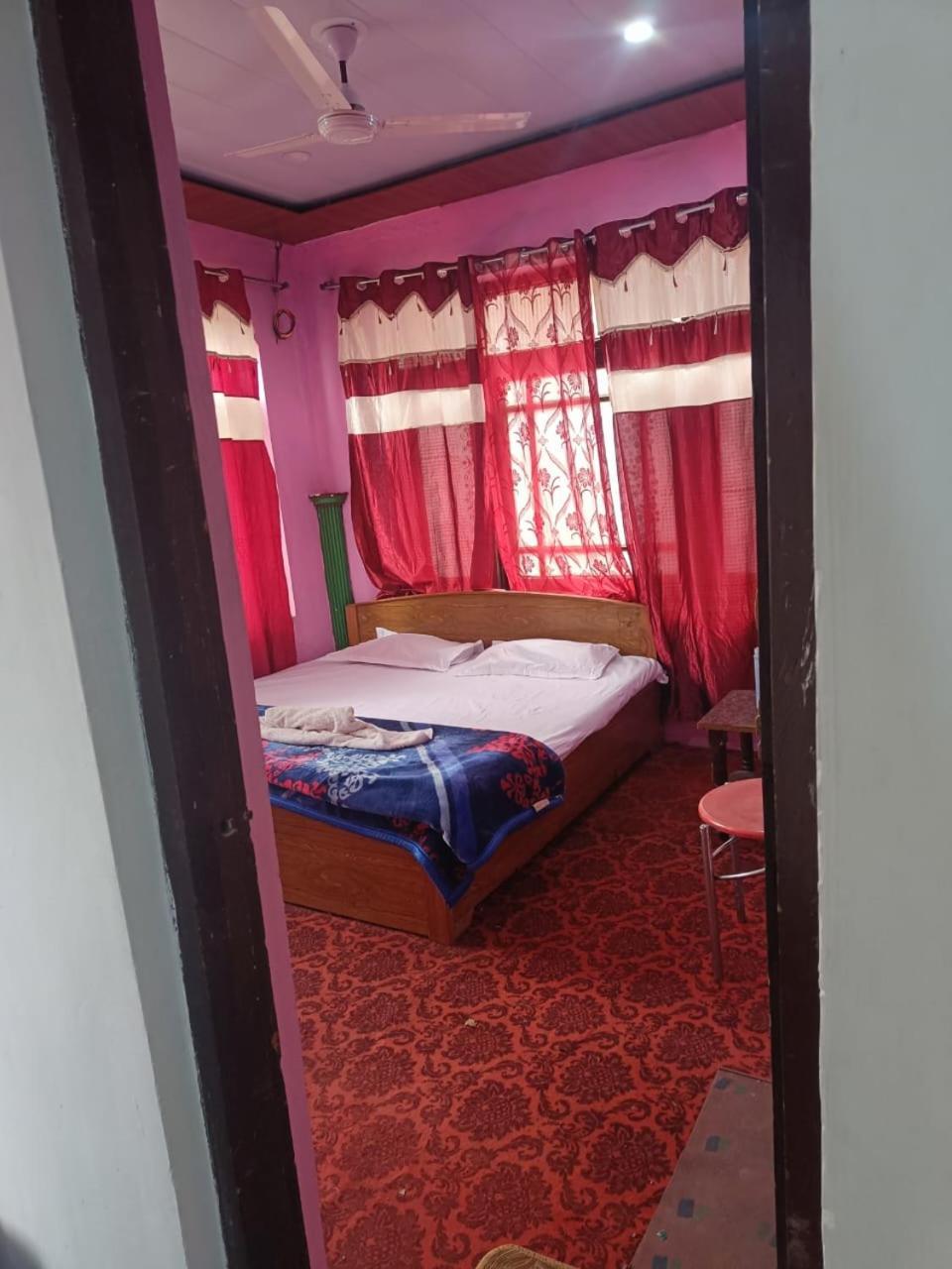 Guest house Alamdar Srinagar (Jammu and Kashmir)