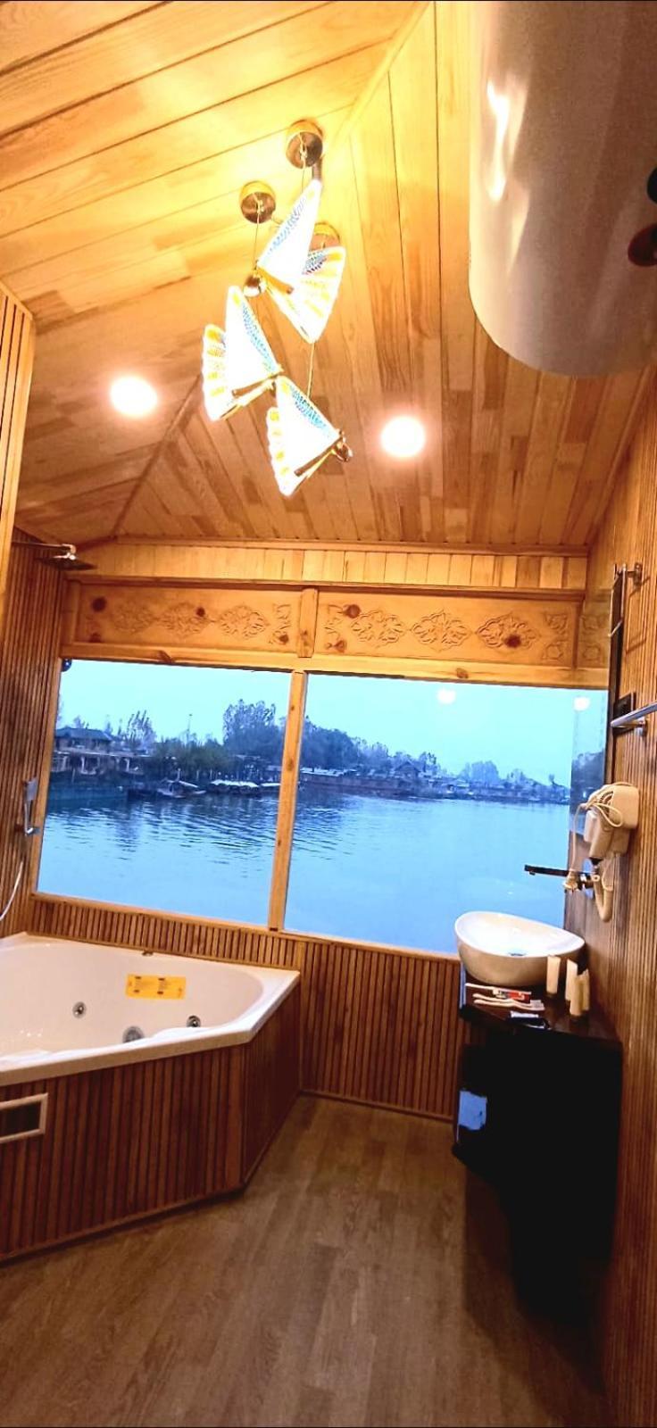 Luxury By Sp Group Of Houseboats 5*