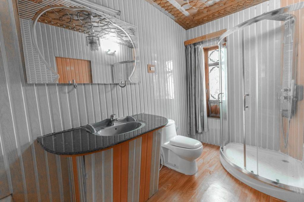Luxury By Sp Group Of Houseboats 5* Srinagar (Jammu and Kashmir)