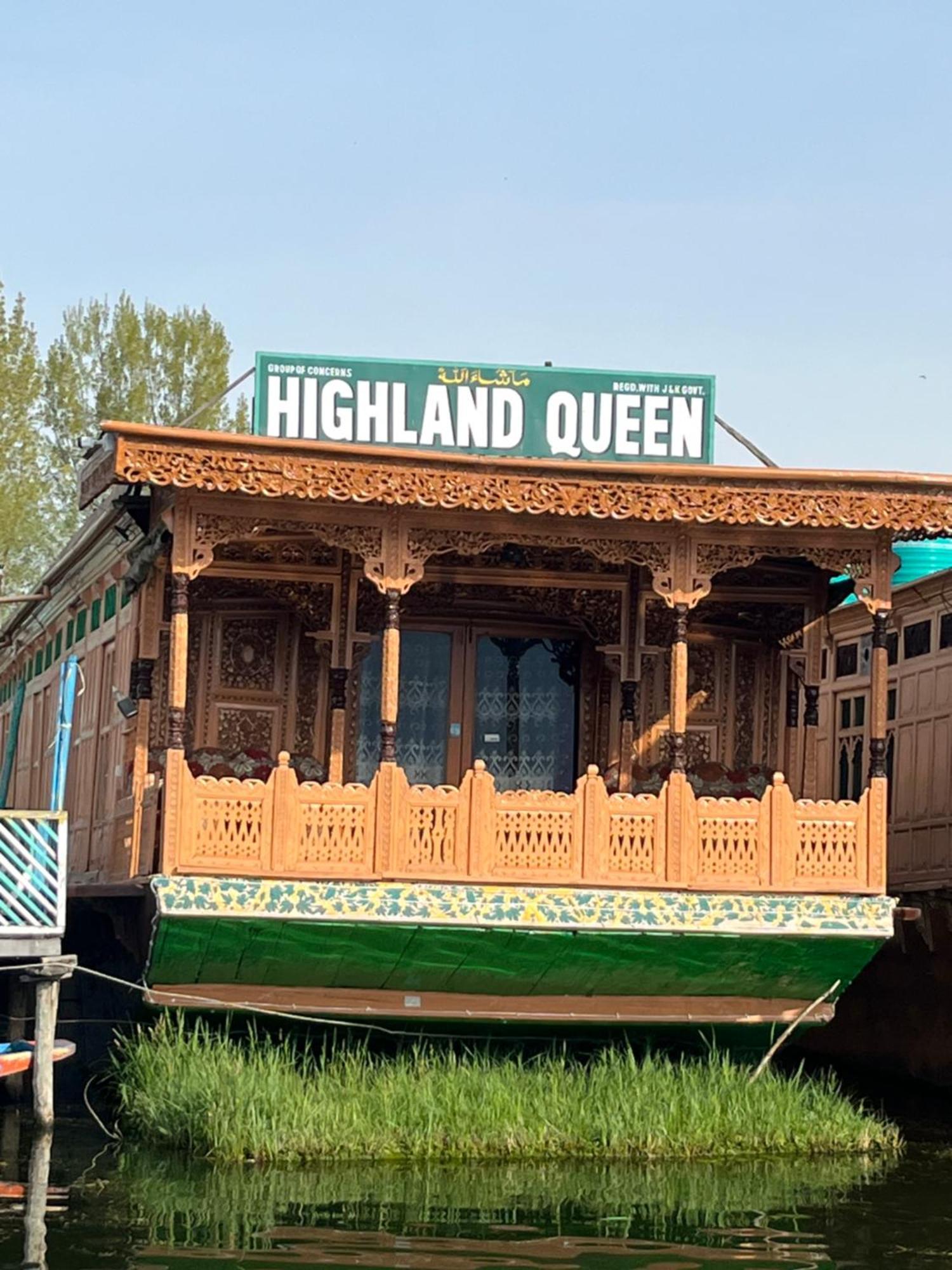 Highland Queen Houseboat Hotel 4*