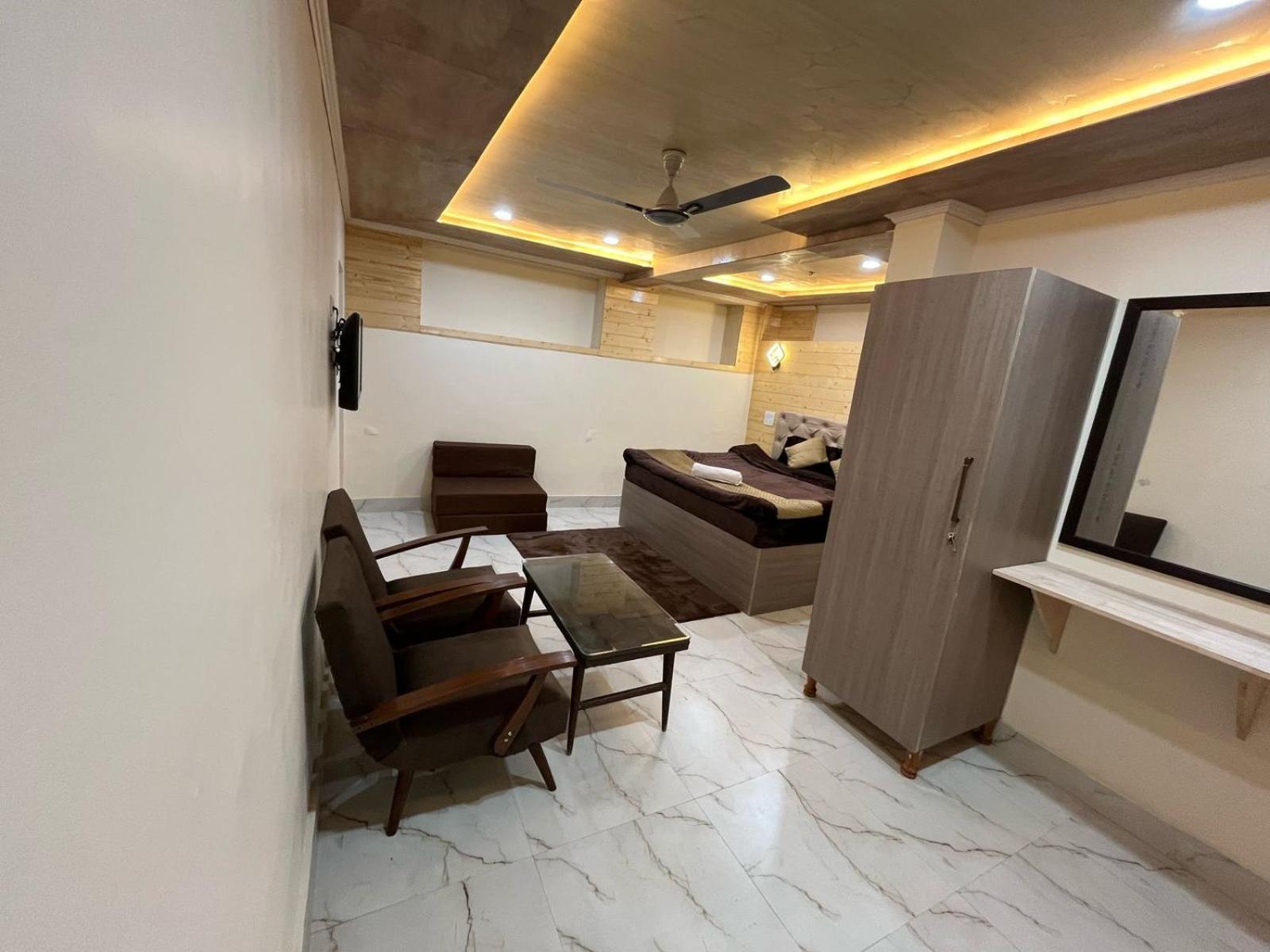 Hezzah Guest house Srinagar (Jammu and Kashmir)
