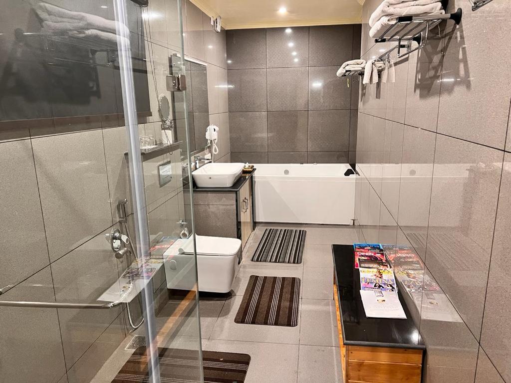 Resort The Orchard Retreat &