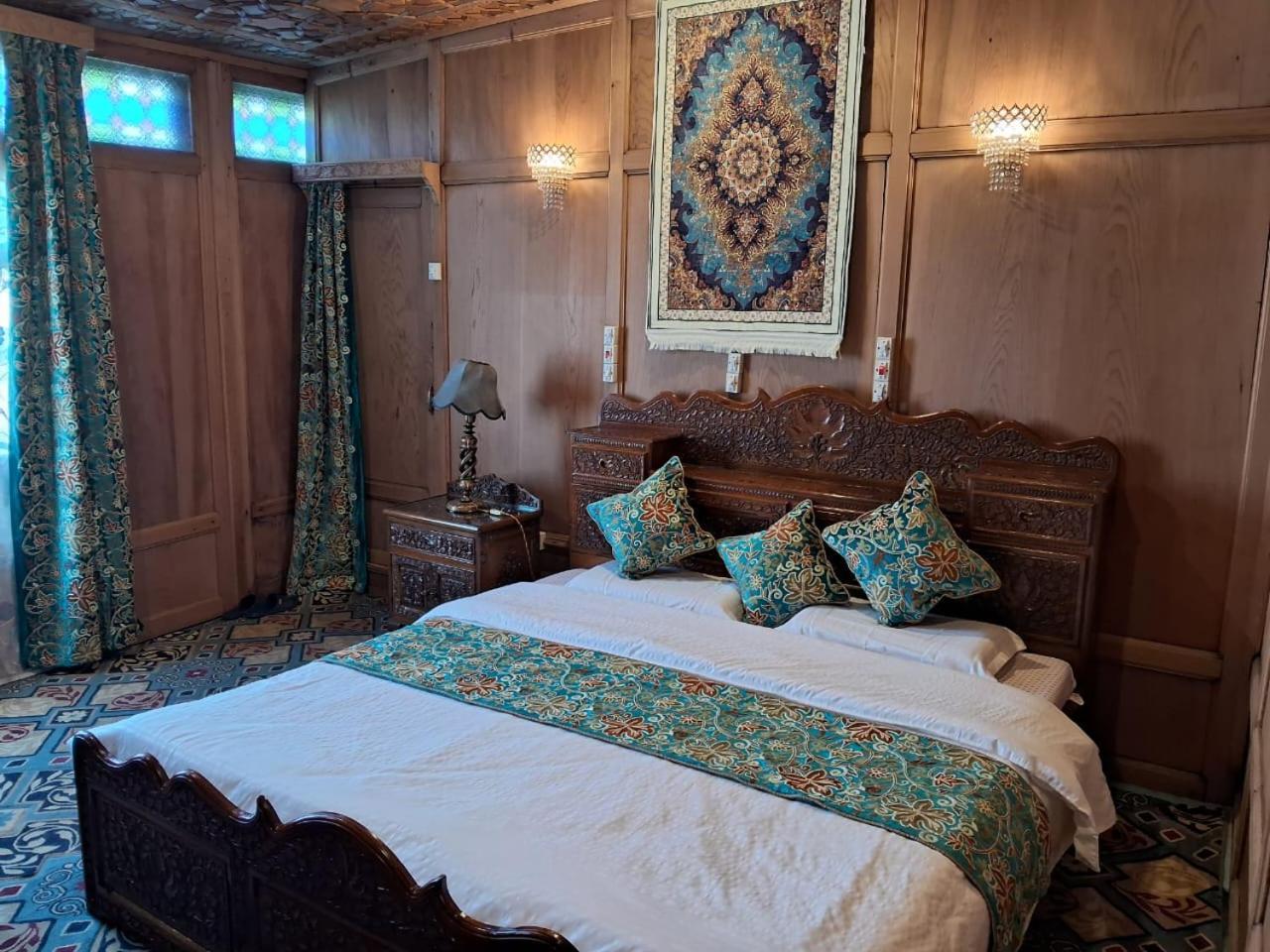 Hotel Mossess Retreat Group Of Houseboats 3*