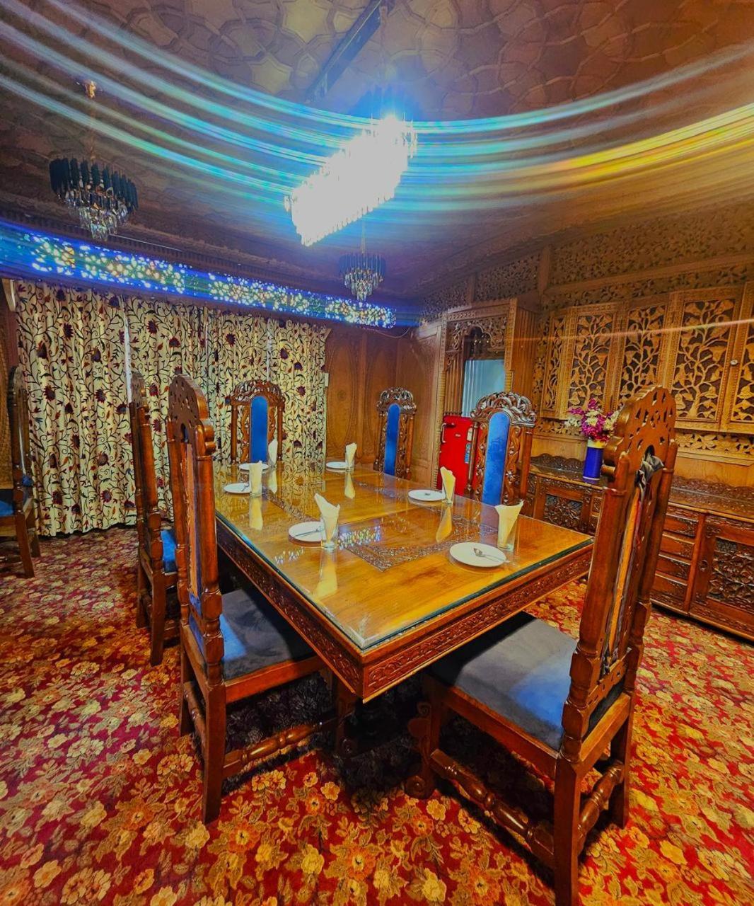 Mossess Retreat Group Of Houseboats 3* Srinagar (Jammu and Kashmir)