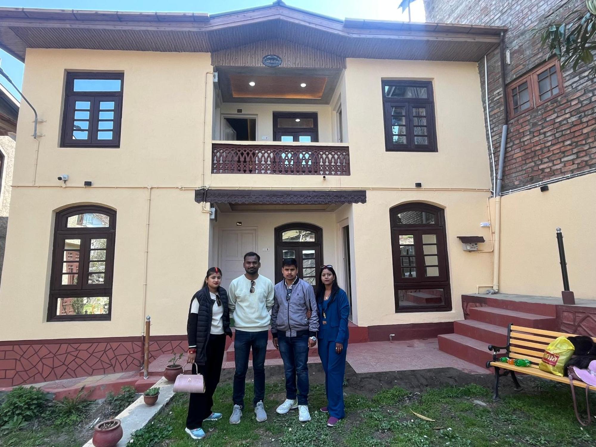 Guest house Hezzah Srinagar (Jammu and Kashmir)