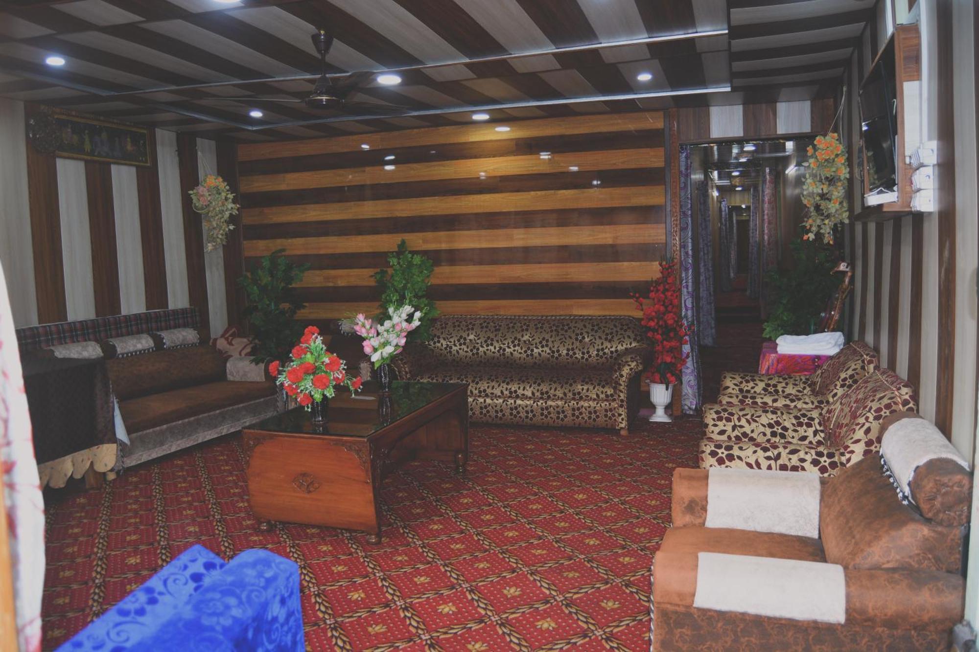 Heritage New Moon Group Of Houseboat Hotel Srinagar (Jammu and Kashmir)