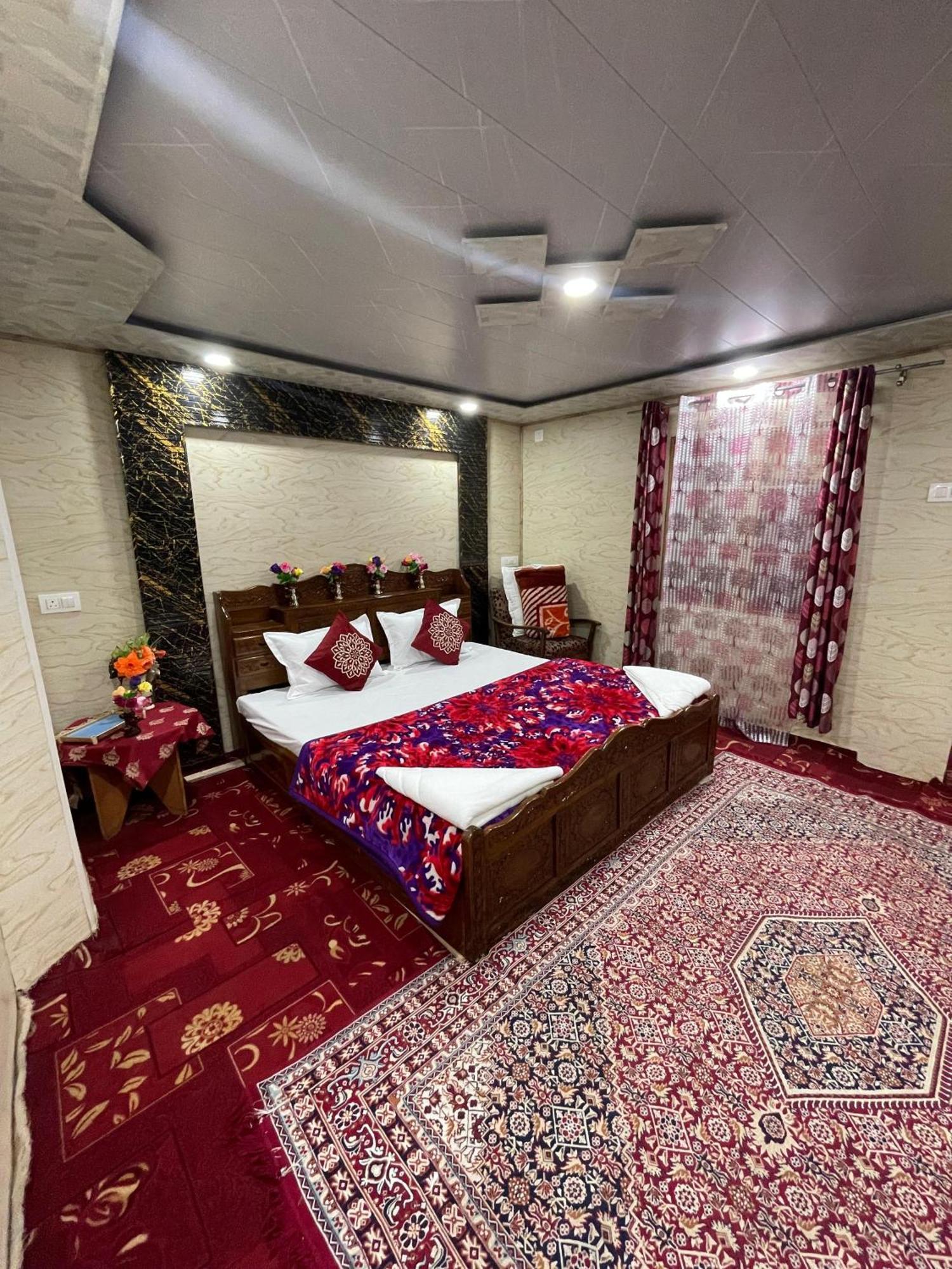 Hotel Heritage New Moon Group Of Houseboat 5*
