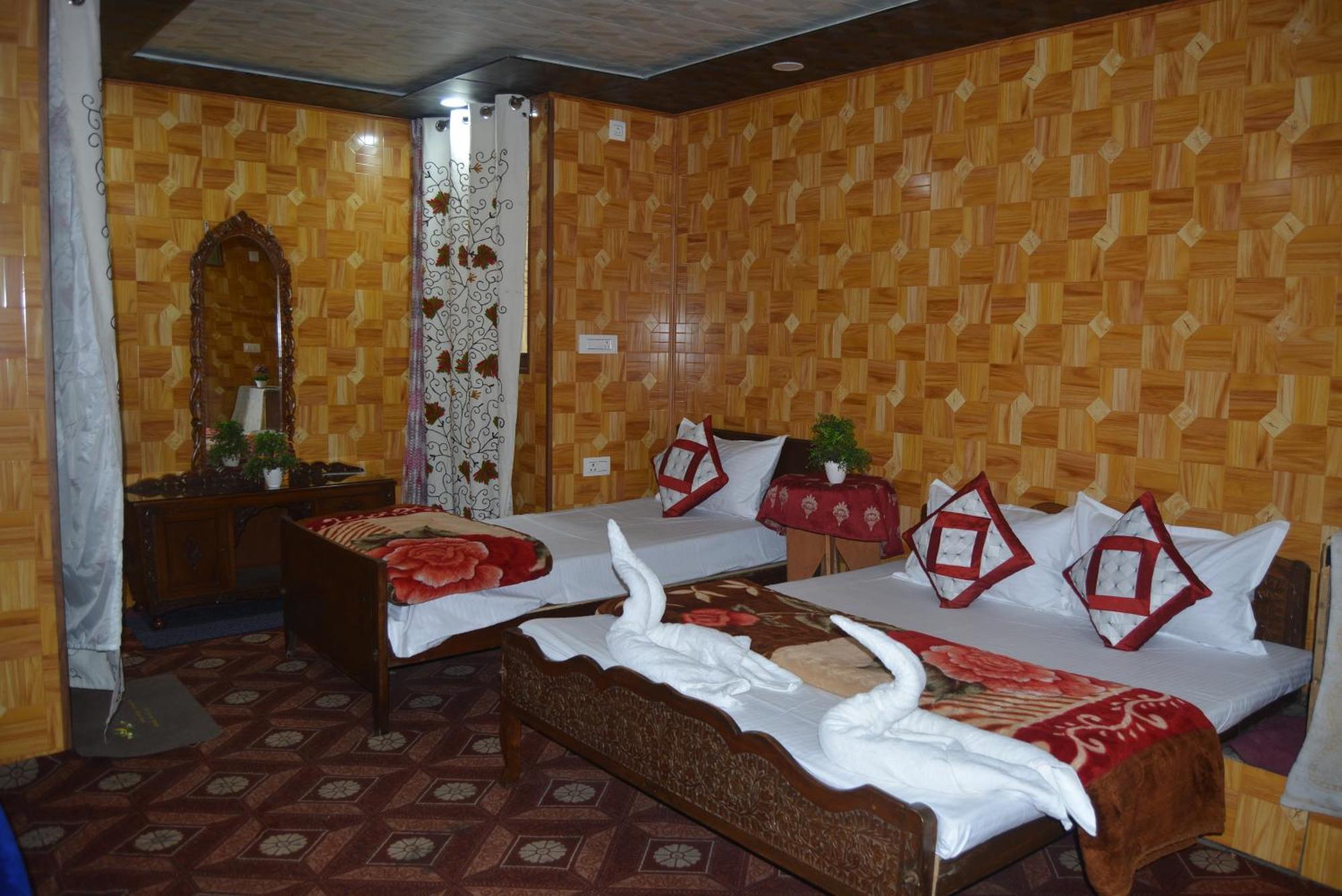 Heritage New Moon Group Of Houseboat Hotel 5*