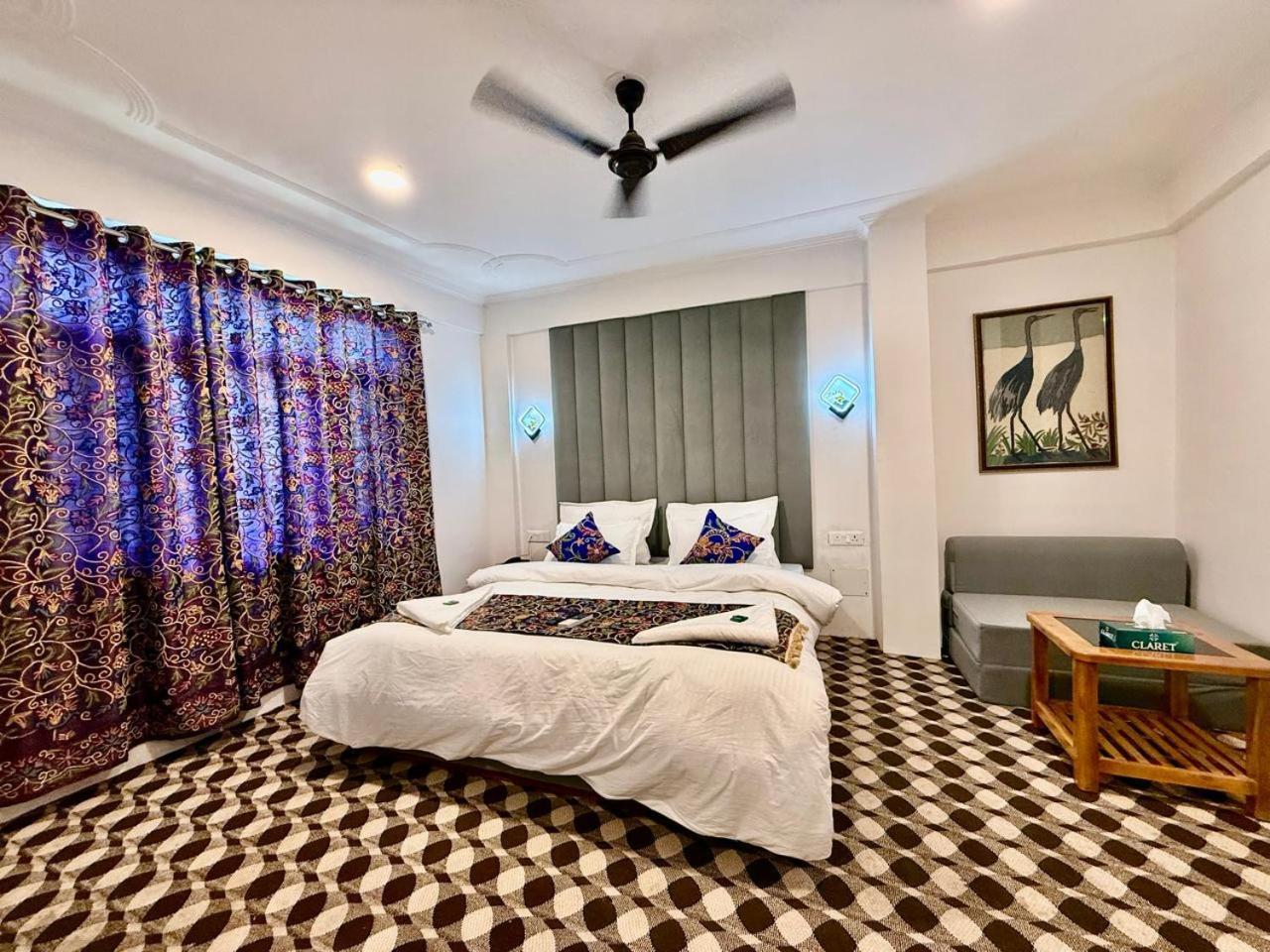Guest house Bustan Residency