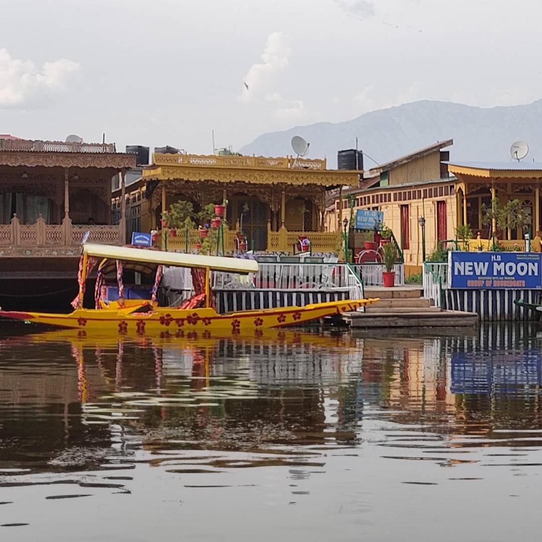 Hotel Heritage New Moon Group Of Houseboat