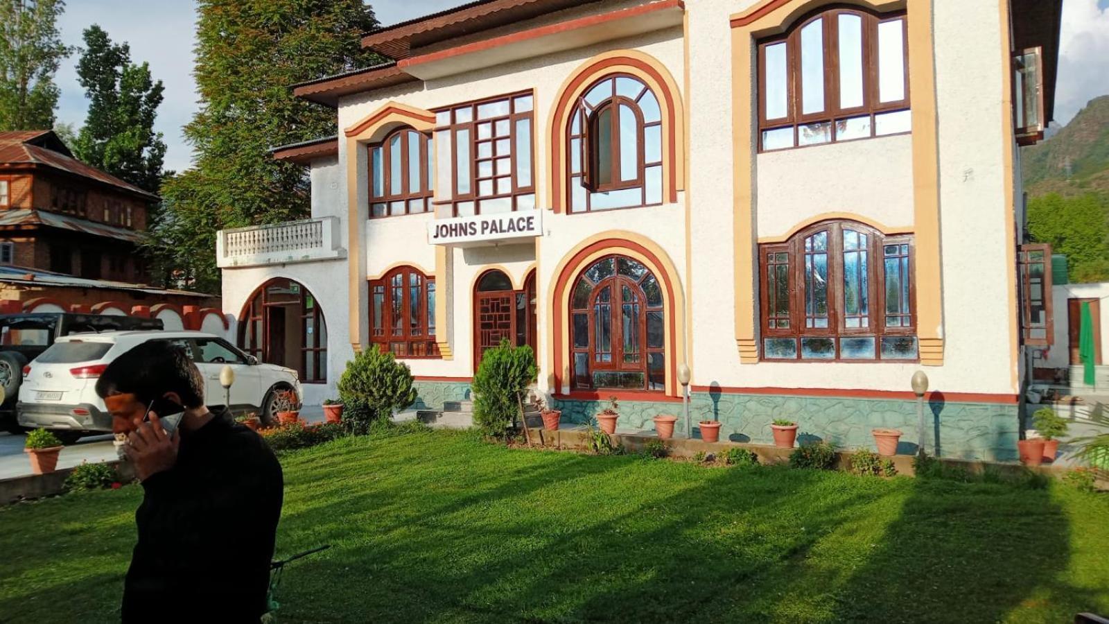 John's Palace Hotel Srinagar (Jammu and Kashmir)