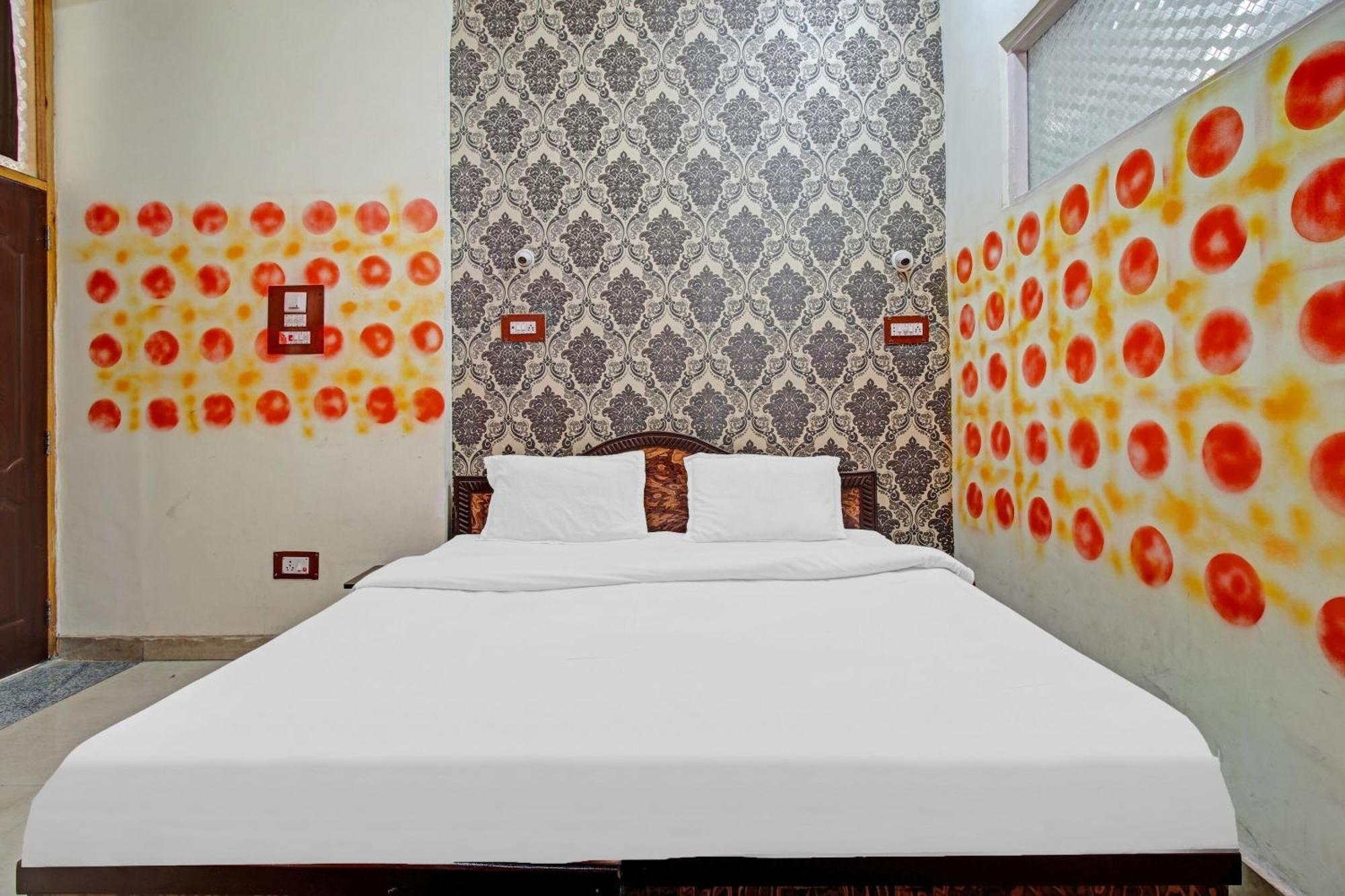 O 84461 Shaani Hotel *