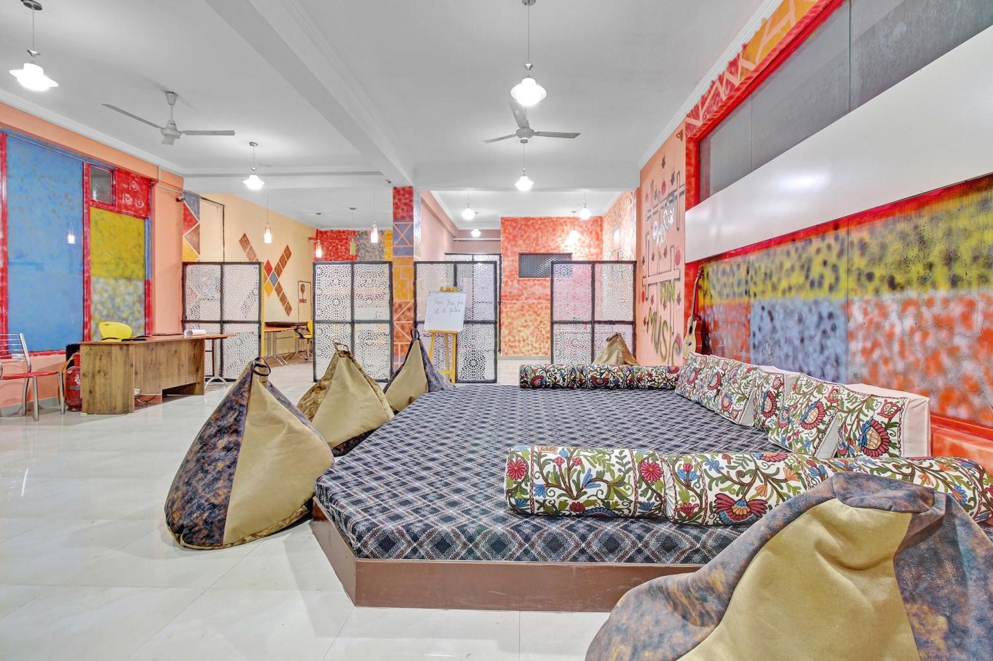 O 84461 Shaani Hotel Srinagar (Jammu and Kashmir)